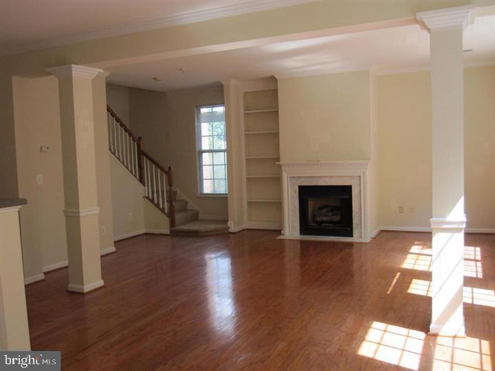 WESTBRIAR PLAZA - Residential Lease