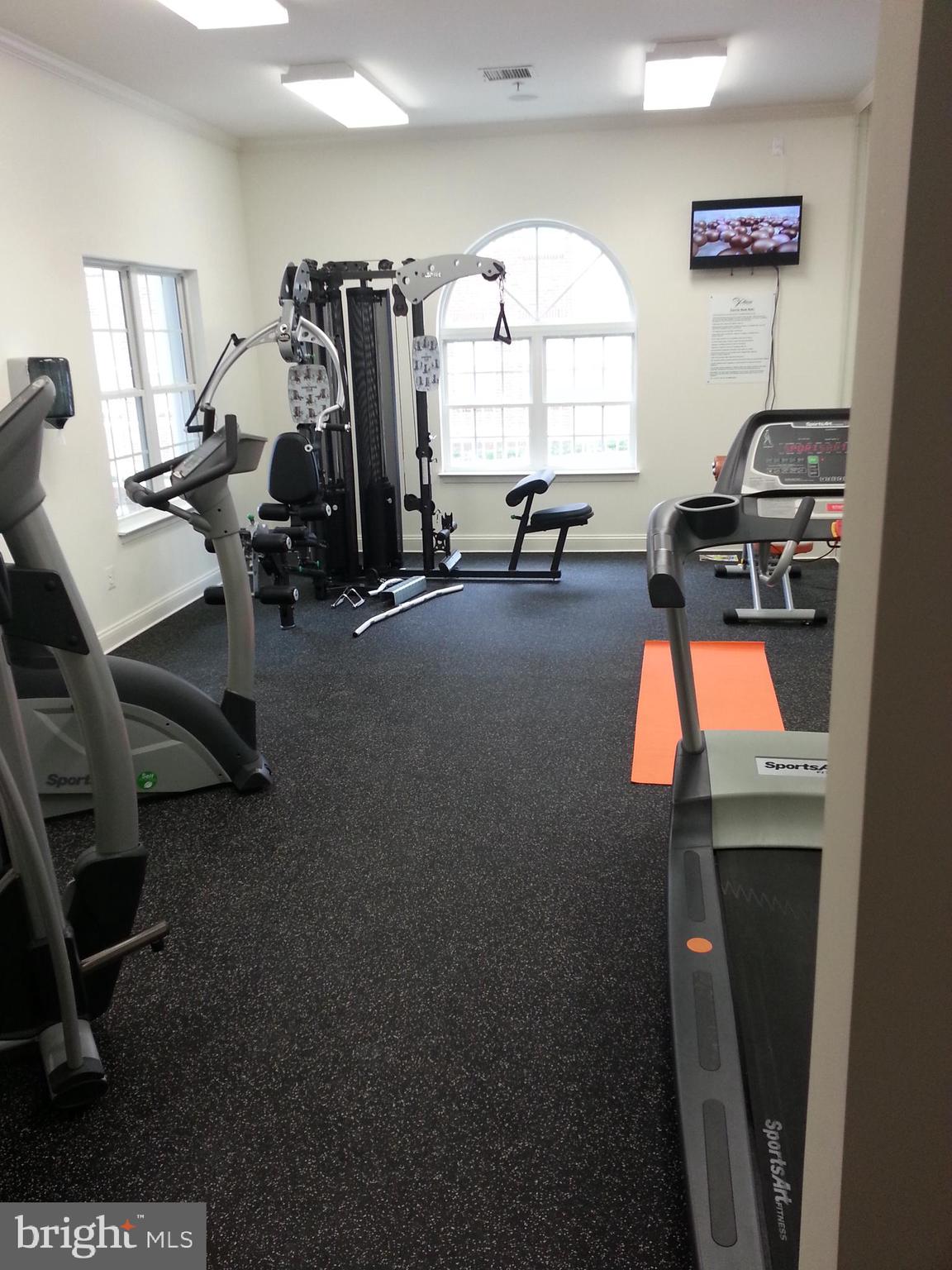 WESTBRIAR PLAZA - Residential Lease