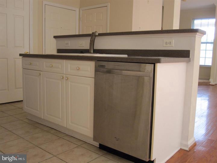 WESTBRIAR PLAZA - Residential Lease