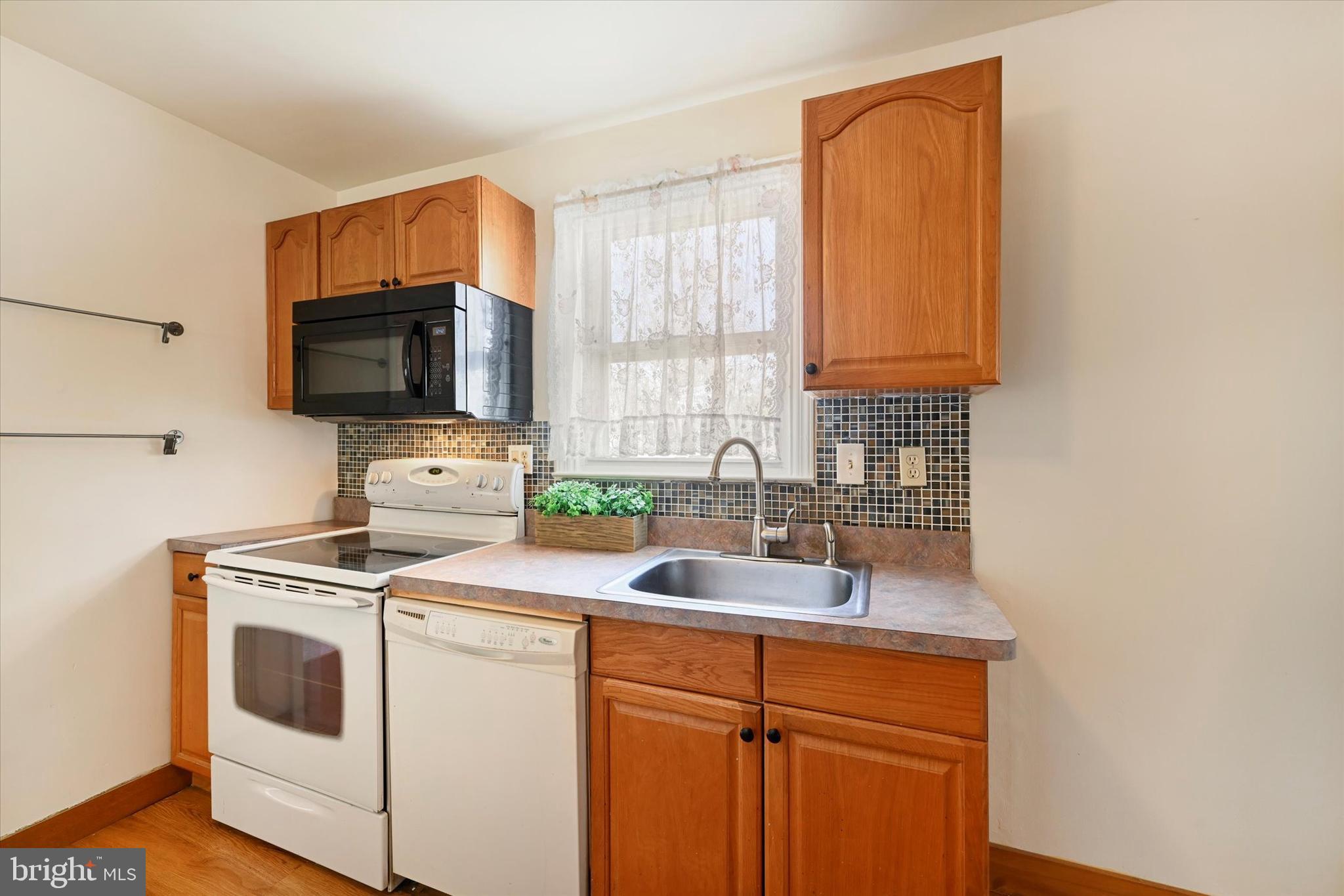 WESTMORELAND FRUIT FARM - Residential