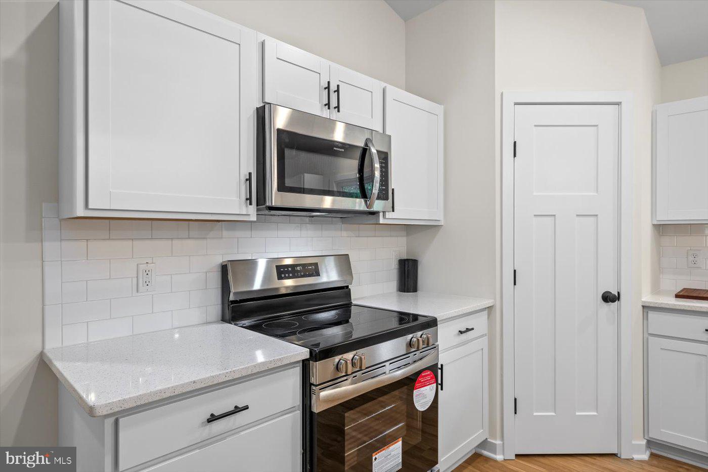 PRESIDENTIAL LAKES - Residential