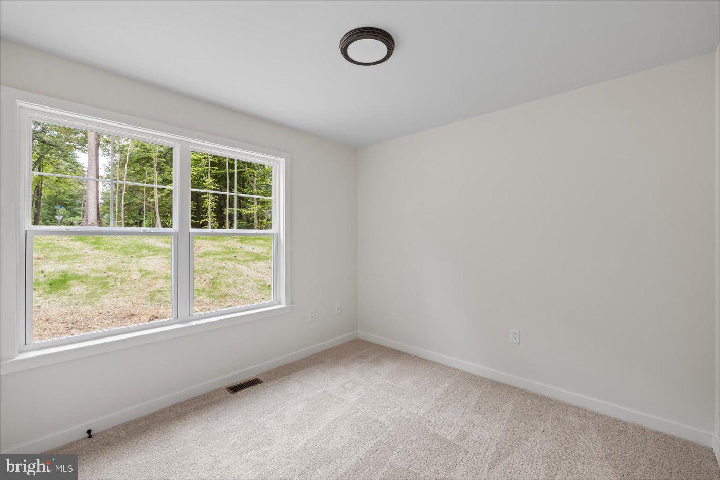 PRESIDENTIAL LAKES - Residential