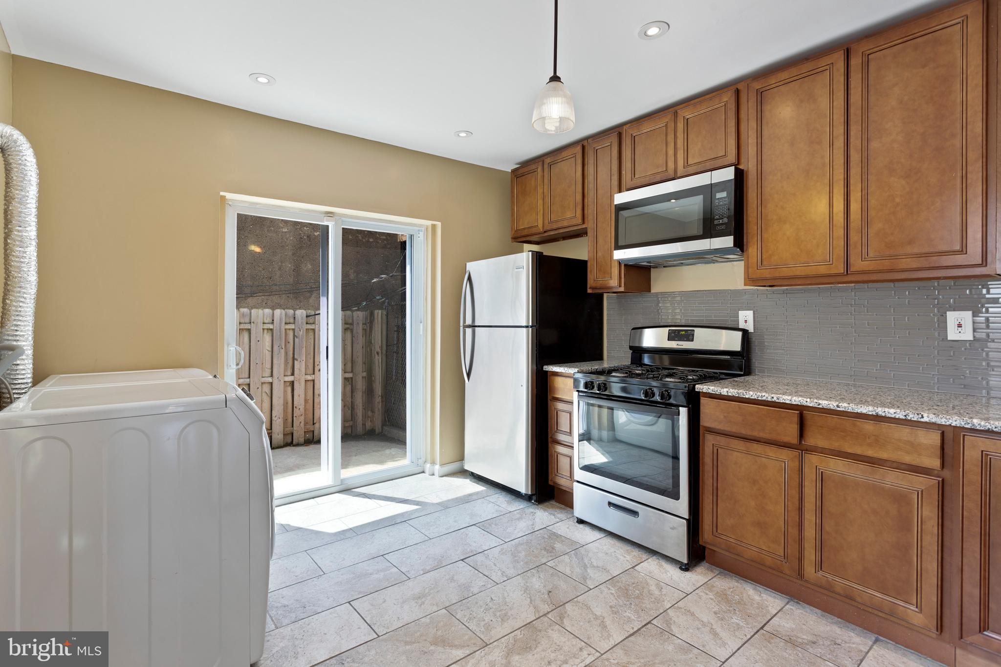 KENSINGTON - Residential Lease