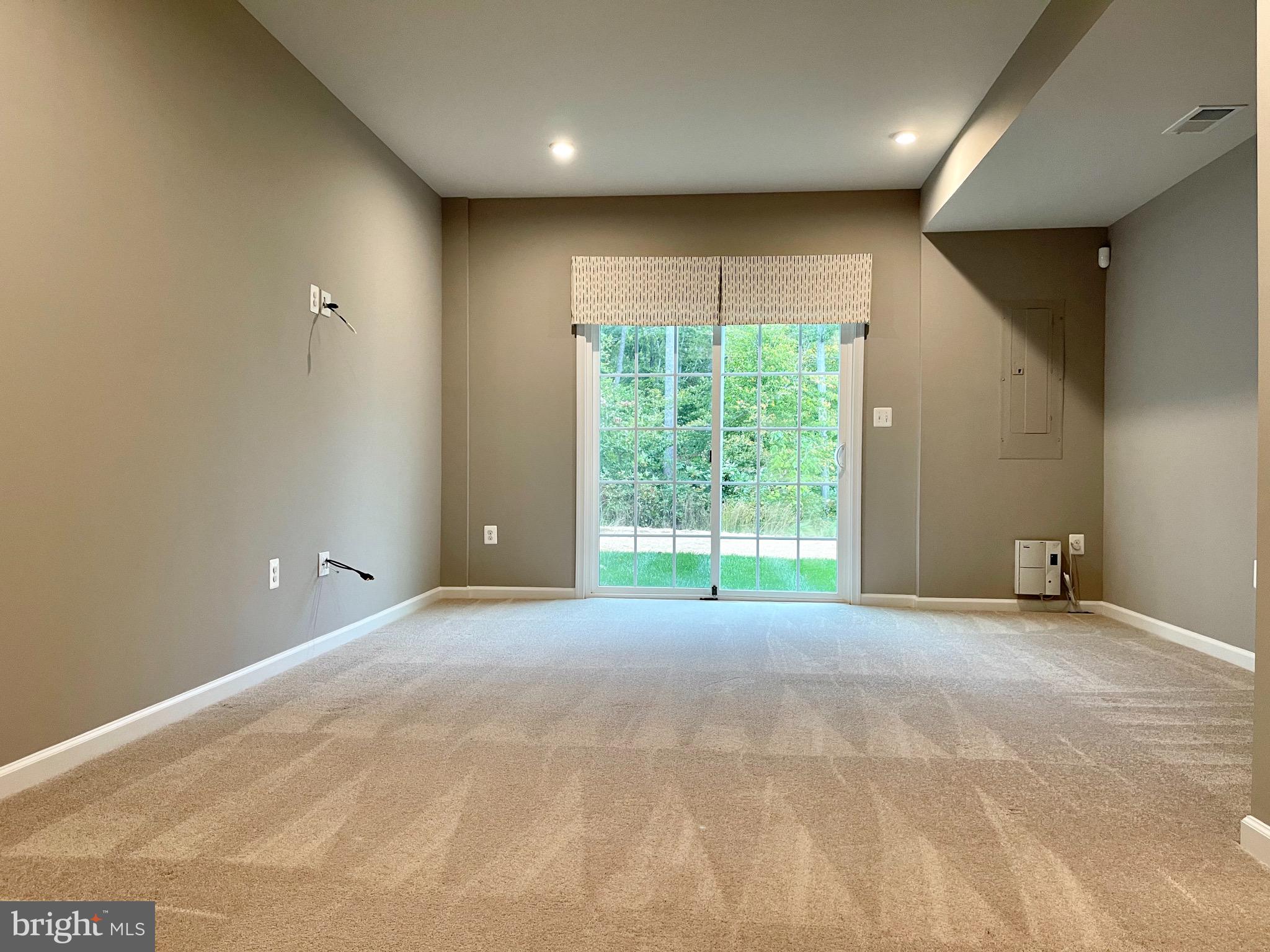 RAPPAHANNOCK LANDING - Residential Lease