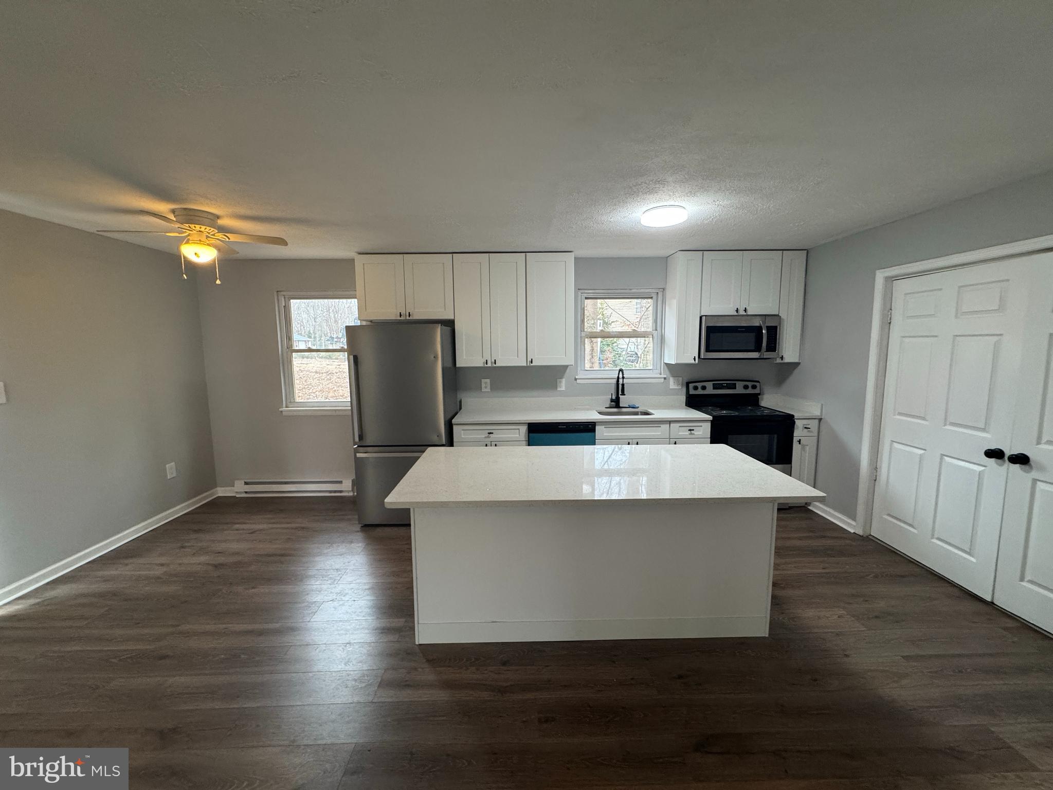 WHITE SANDS - Residential