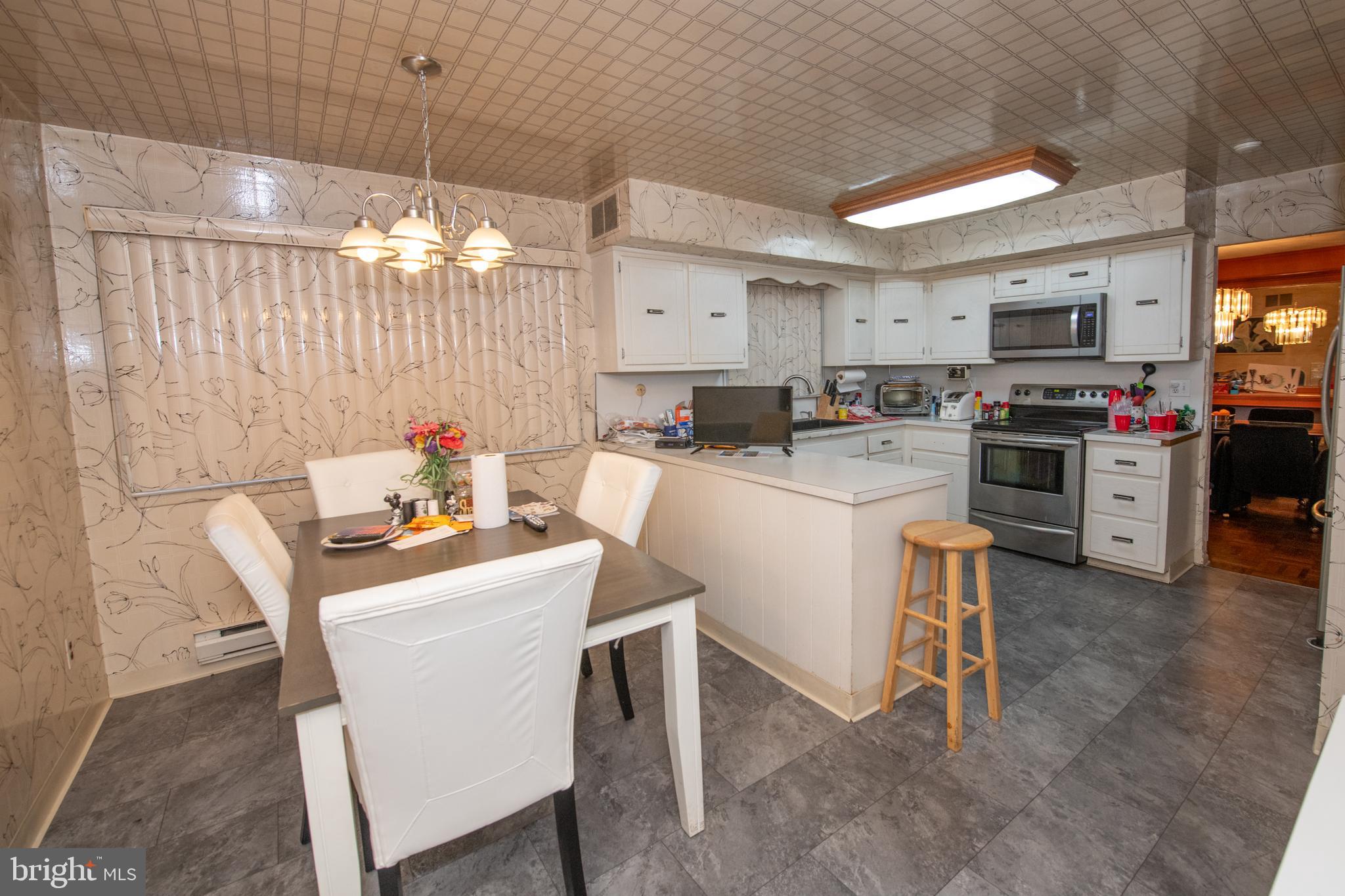 JUSTA FARMS - Residential