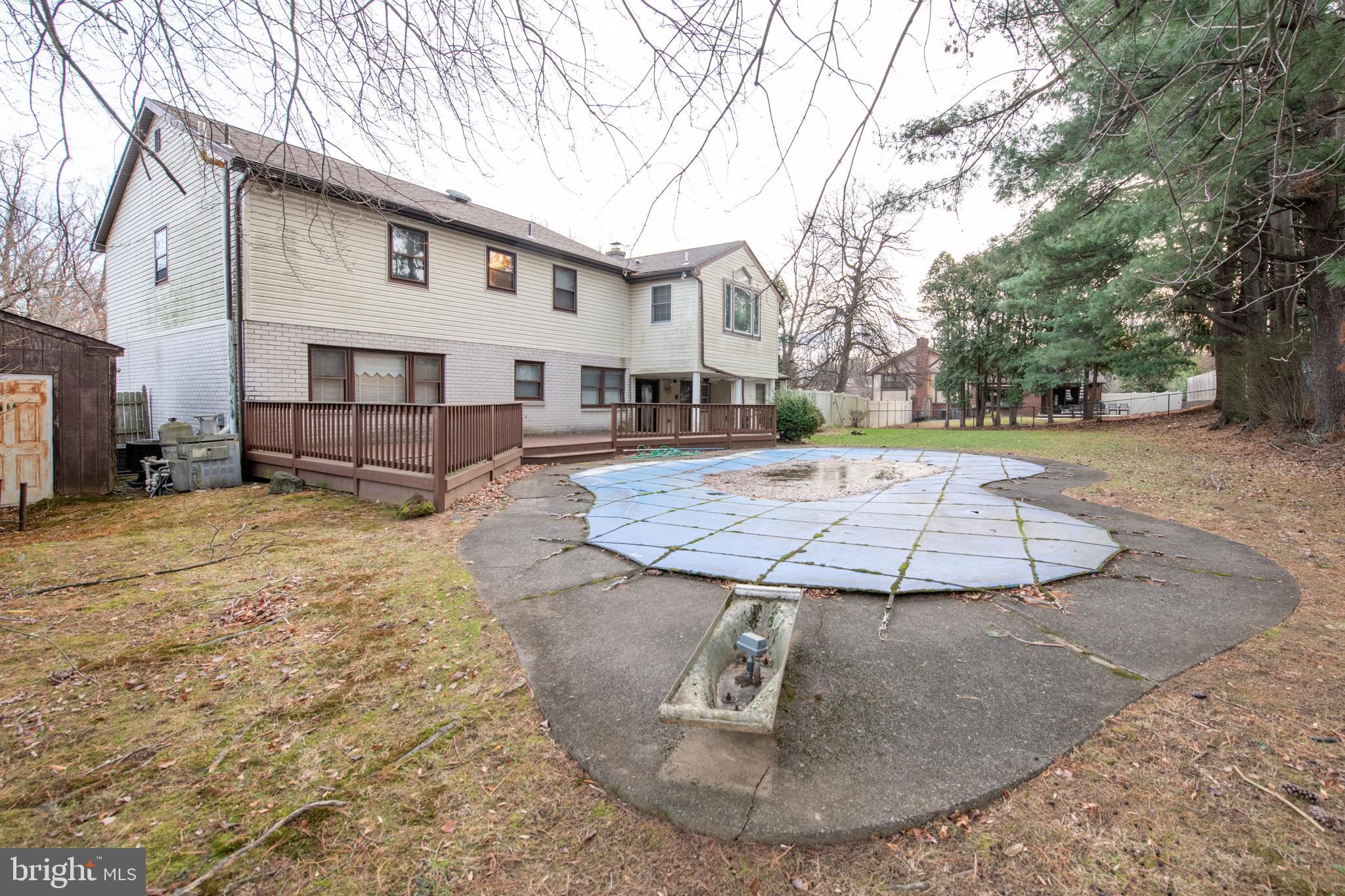 JUSTA FARMS - Residential