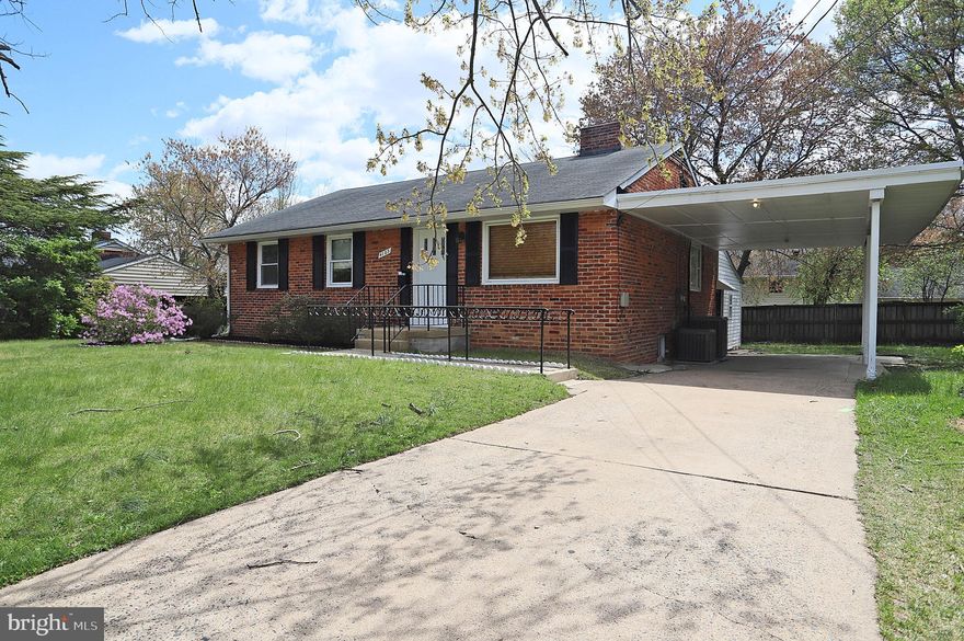 This beautifully renovated single-family residence is located at 4103 Mesa Way, Alexandria, VA 22312. Boasting an expansive family room, this home features 3 spacious bedrooms on the main level, along with 2 additional bedrooms on the lower level, providing ample space for family and guests. 
The property includes a versatile extra room with a separate entrance at the rear, perfect for accommodating guests or creating a private office space. 
Step into the brand-new kitchen equipped with modern appliances and sleek finishes, making it ideal for culinary enthusiasts. The bathrooms have been tastefully updated, and fresh paint throughout the home adds a bright and inviting touch.
With countless upgrades and a prime location, this home is a must-see! Don’t miss out on this opportunity—bring your best offer today!