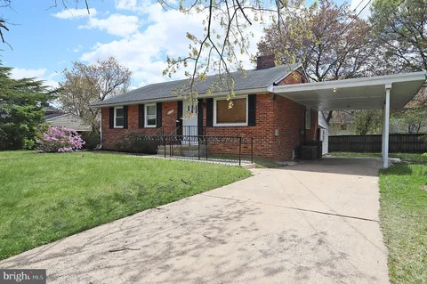 4103 Mesa Way, Alexandria, VA MLS: VAFX2234532