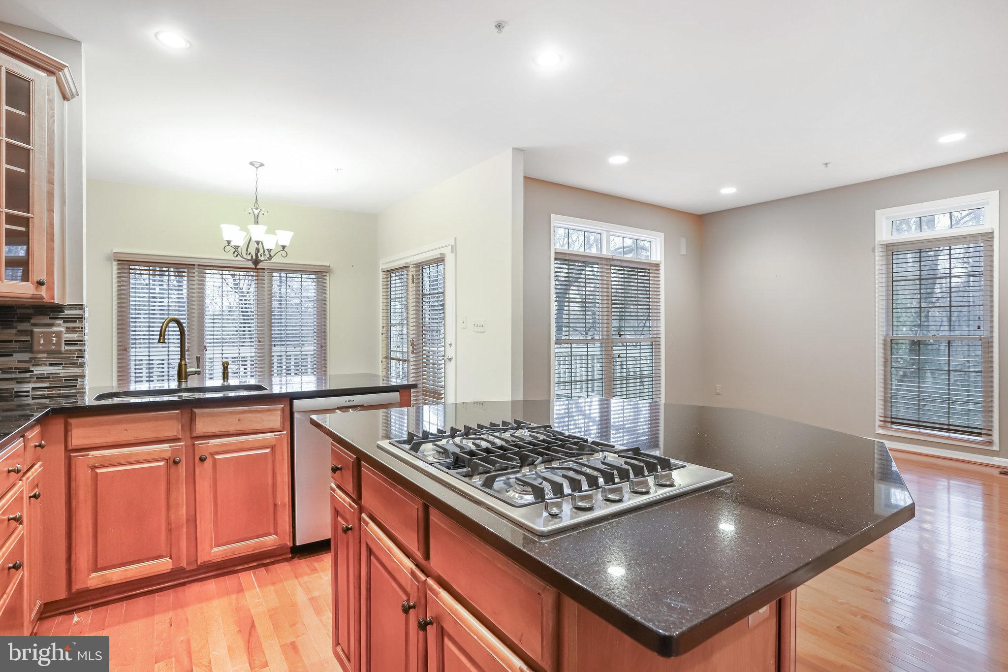 ROSE HILL FALLS - Residential