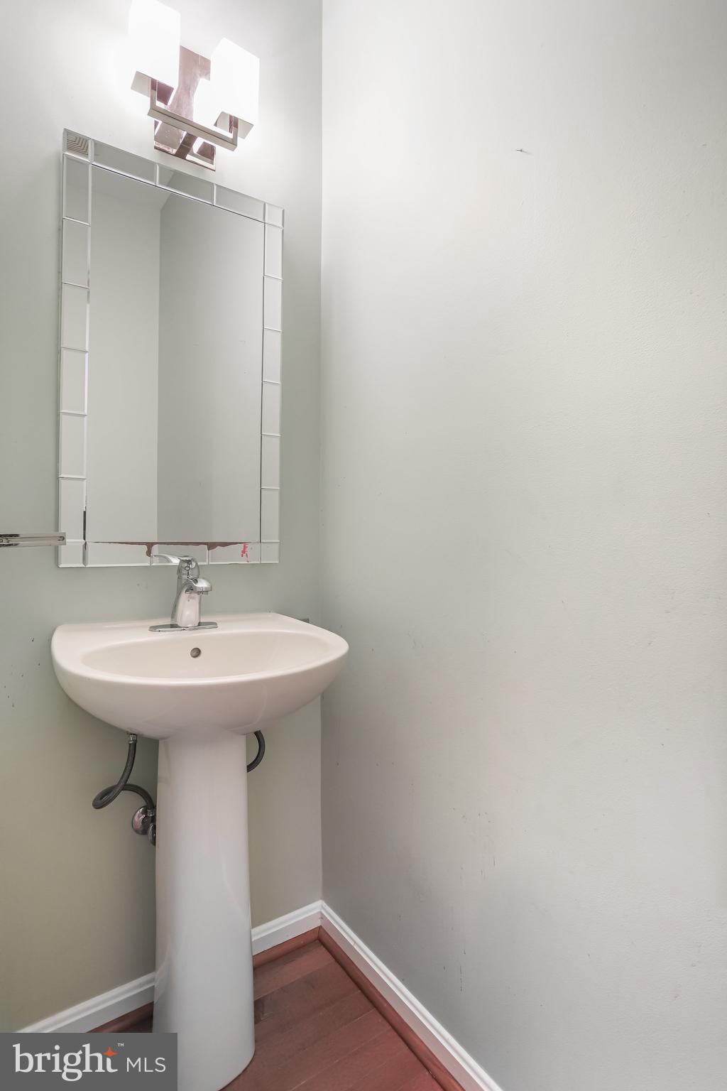 ROSE HILL FALLS - Residential