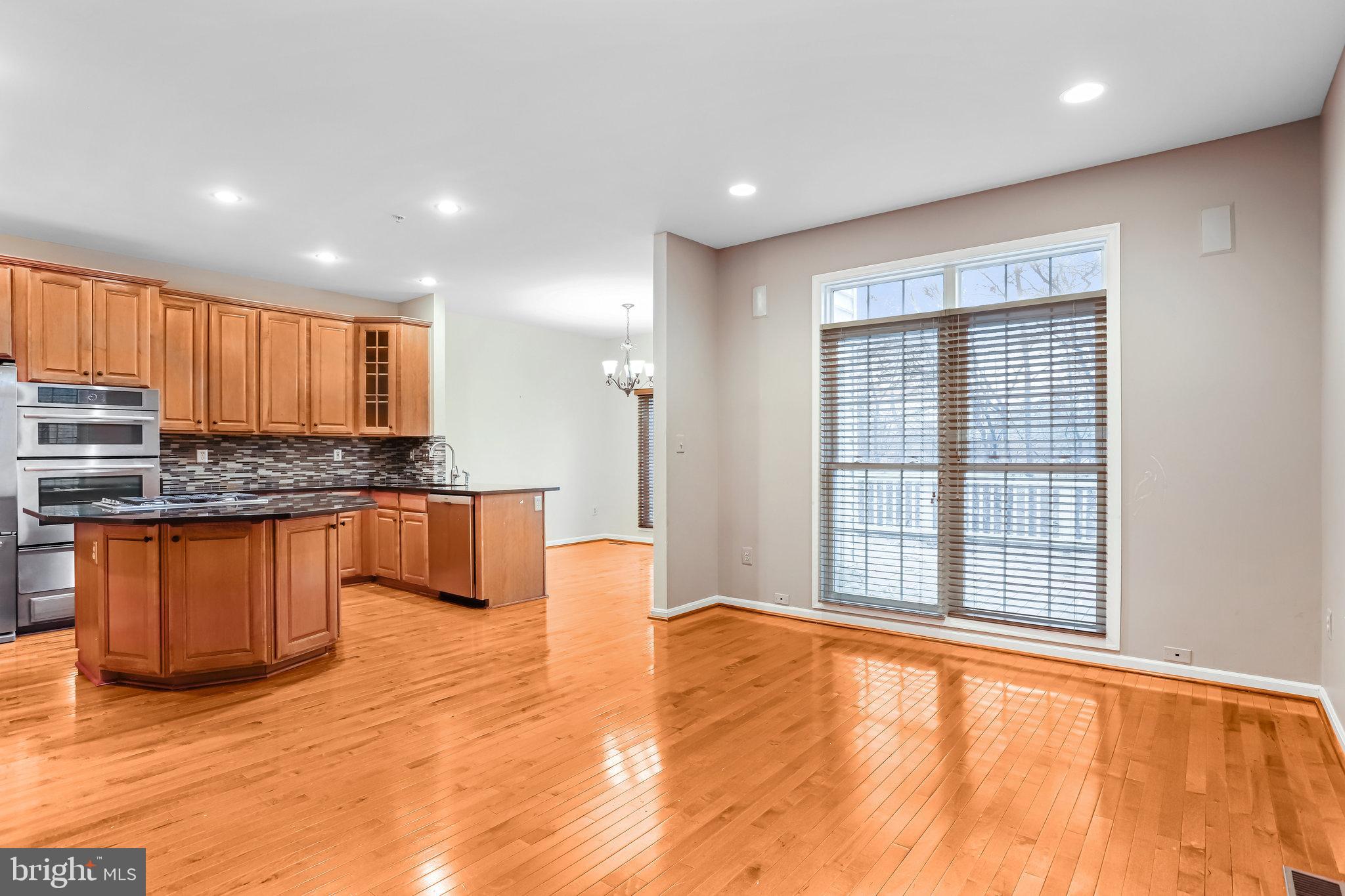 ROSE HILL FALLS - Residential