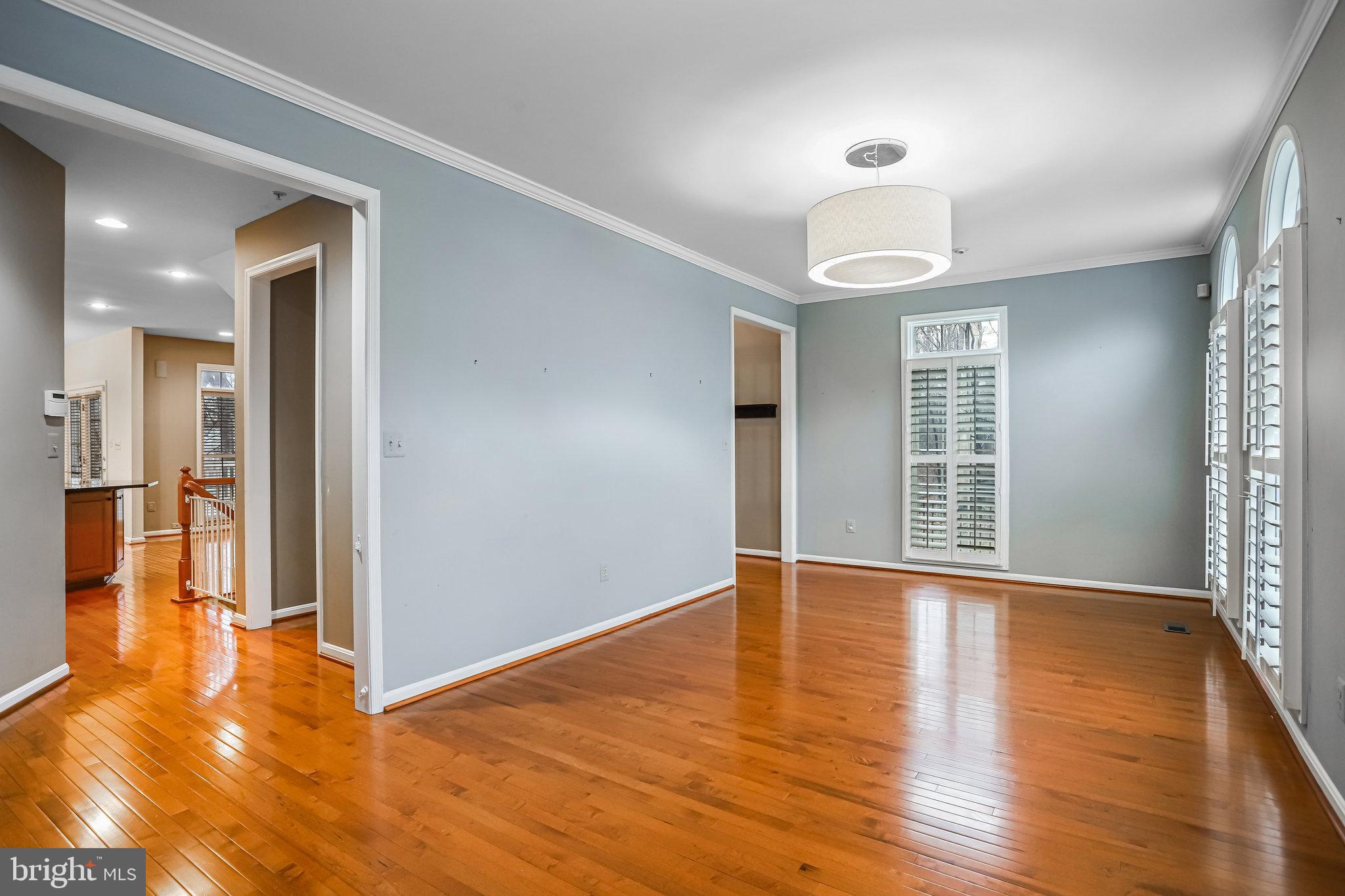 ROSE HILL FALLS - Residential