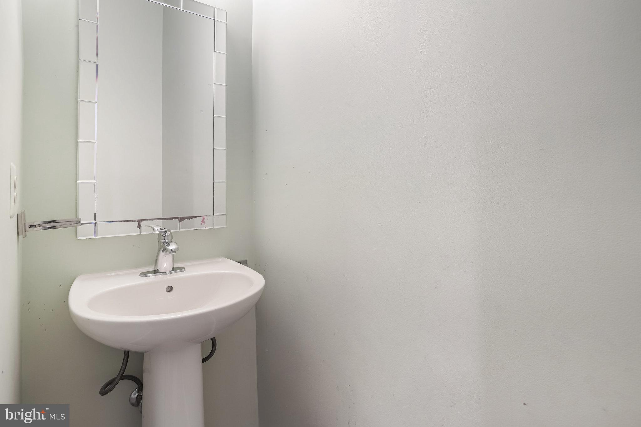 ROSE HILL FALLS - Residential