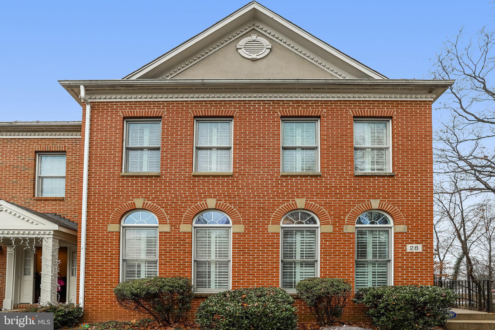 ROSE HILL FALLS - Residential