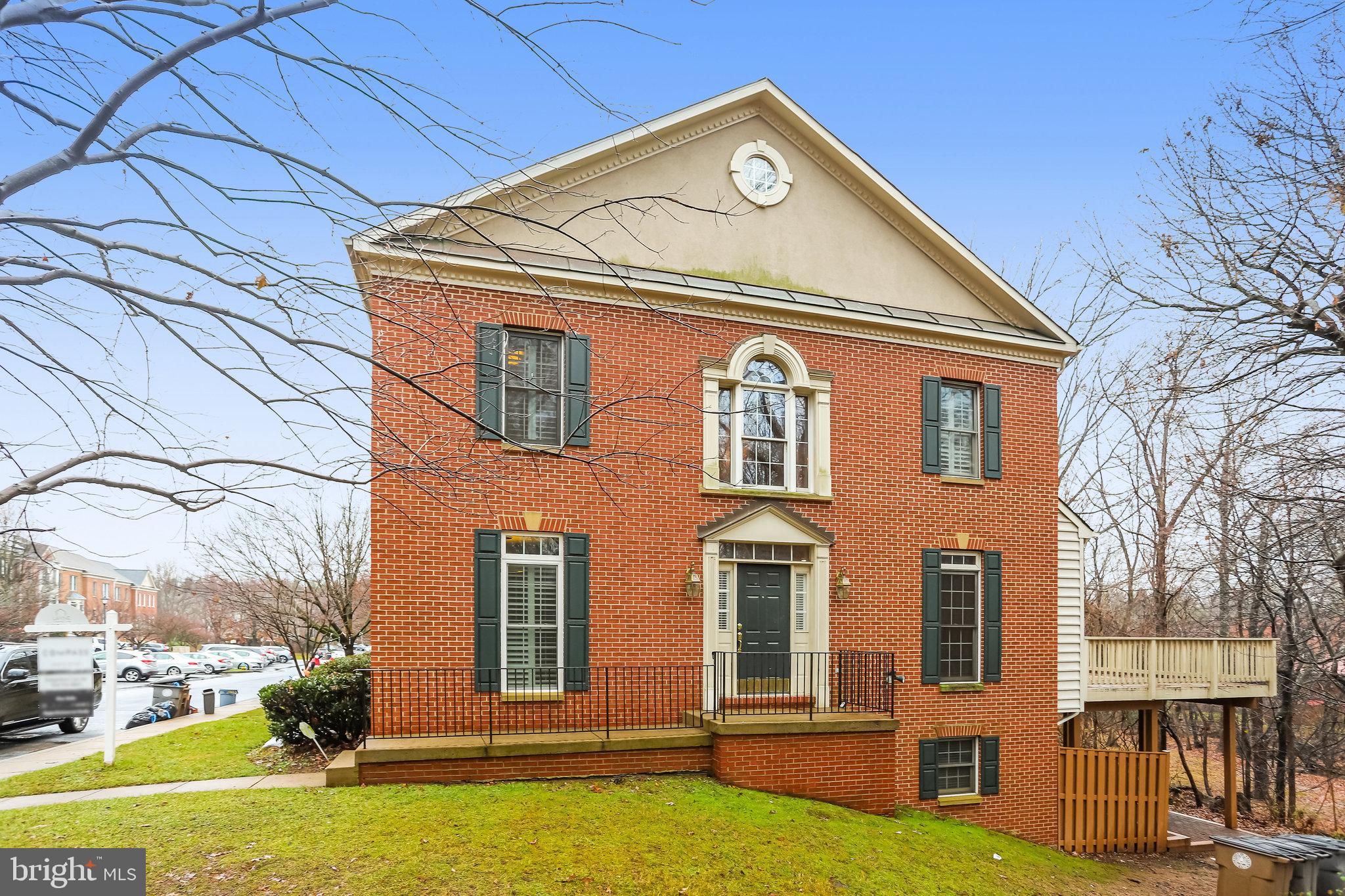 ROSE HILL FALLS - Residential