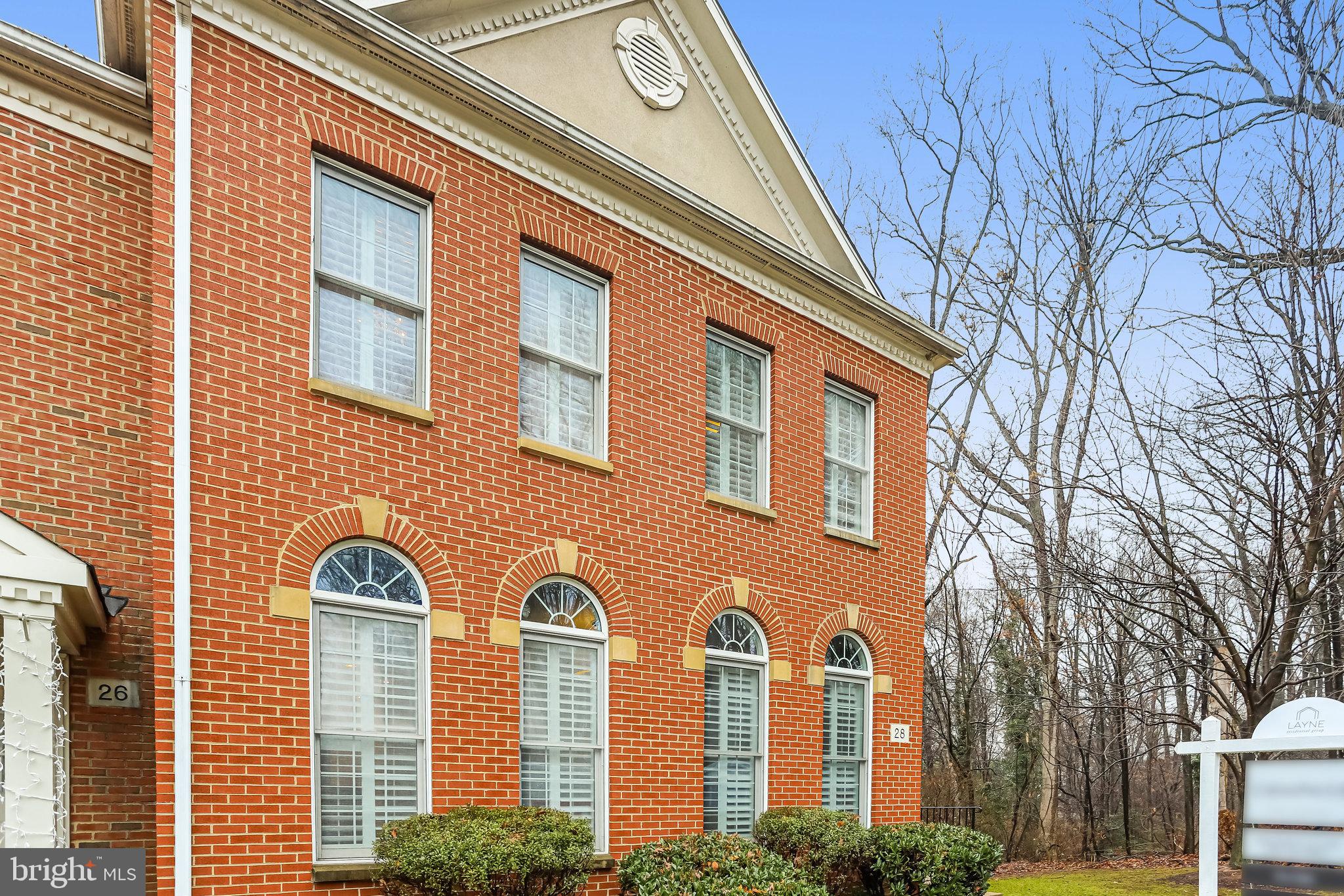 ROSE HILL FALLS - Residential