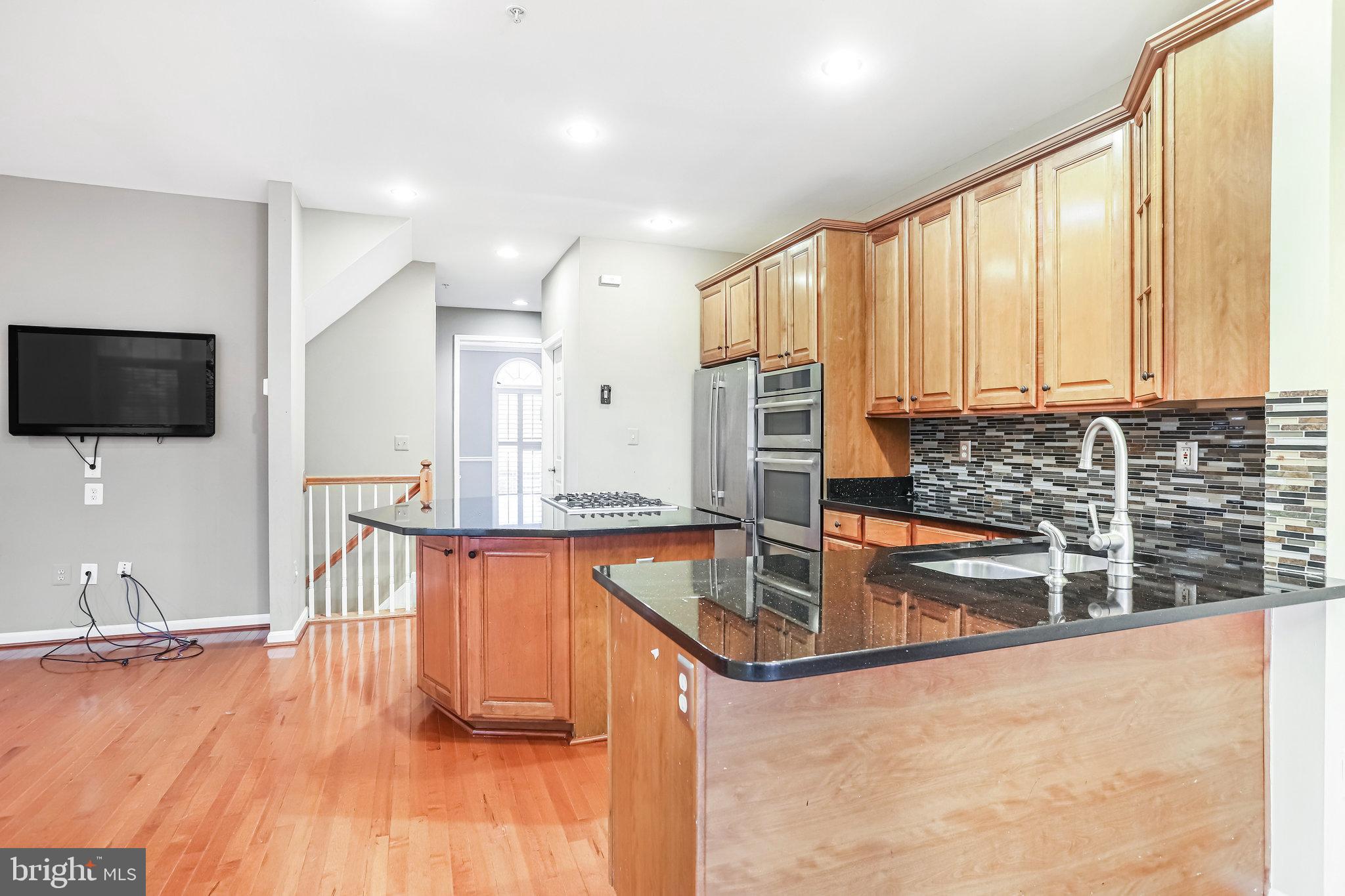 ROSE HILL FALLS - Residential