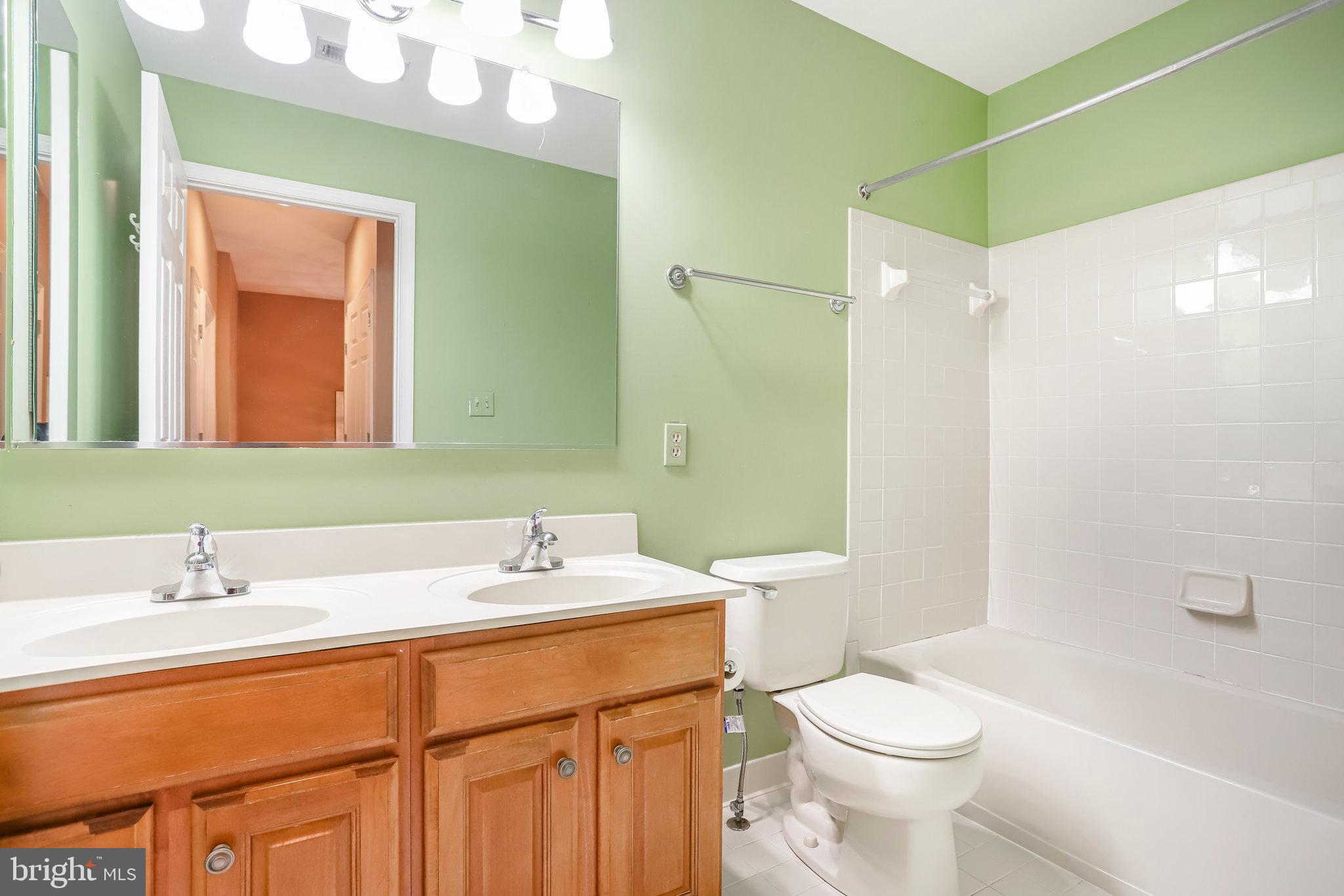 ROSE HILL FALLS - Residential