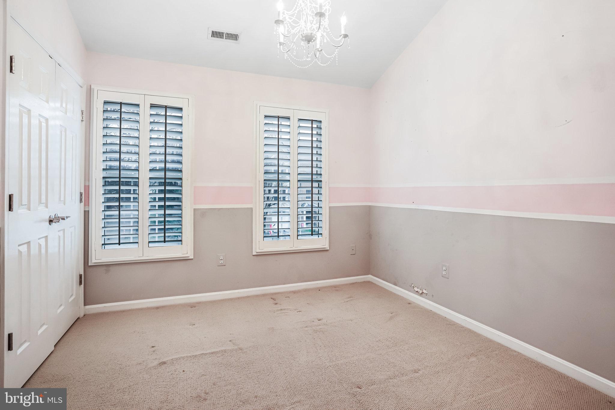 ROSE HILL FALLS - Residential