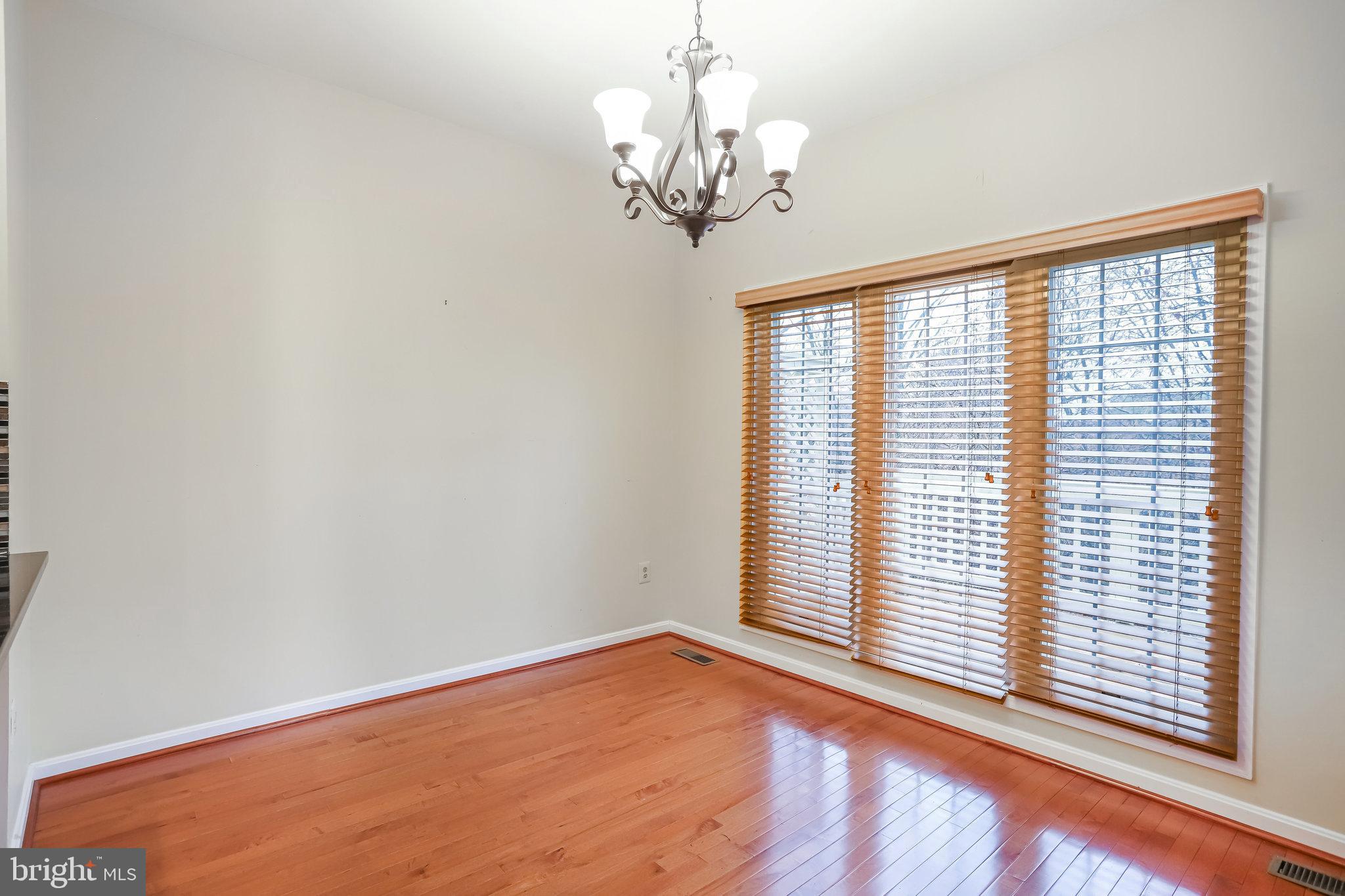 ROSE HILL FALLS - Residential