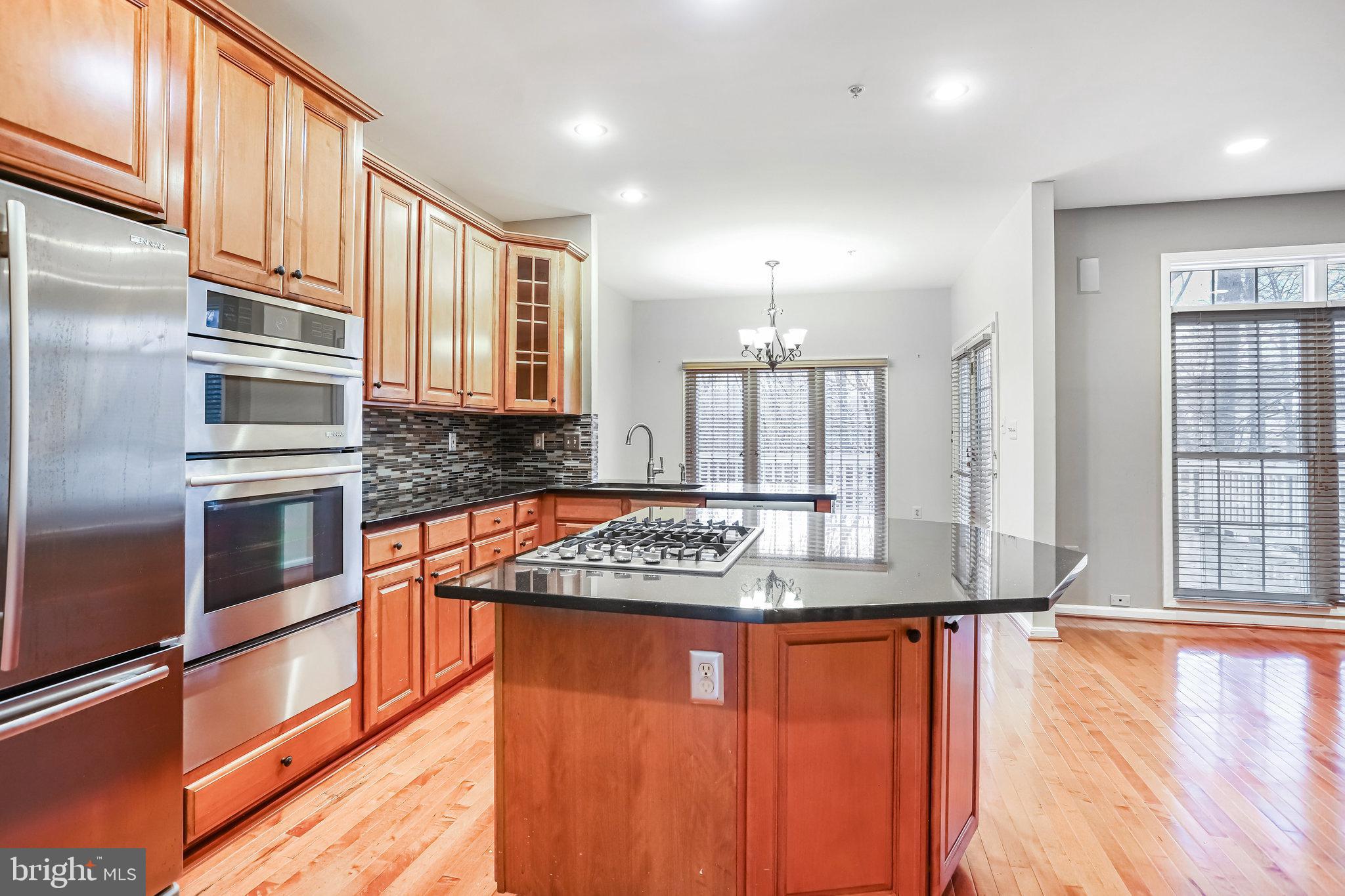 ROSE HILL FALLS - Residential