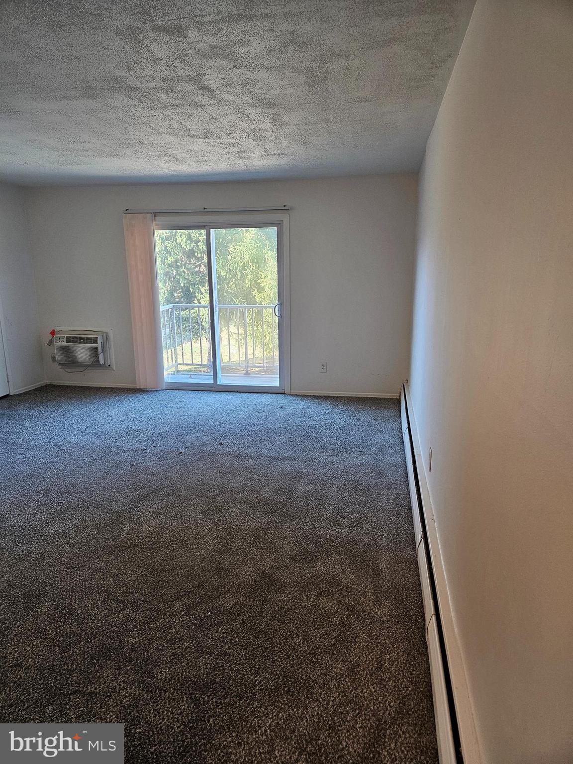 HIDDEN VALLEY - Residential Lease