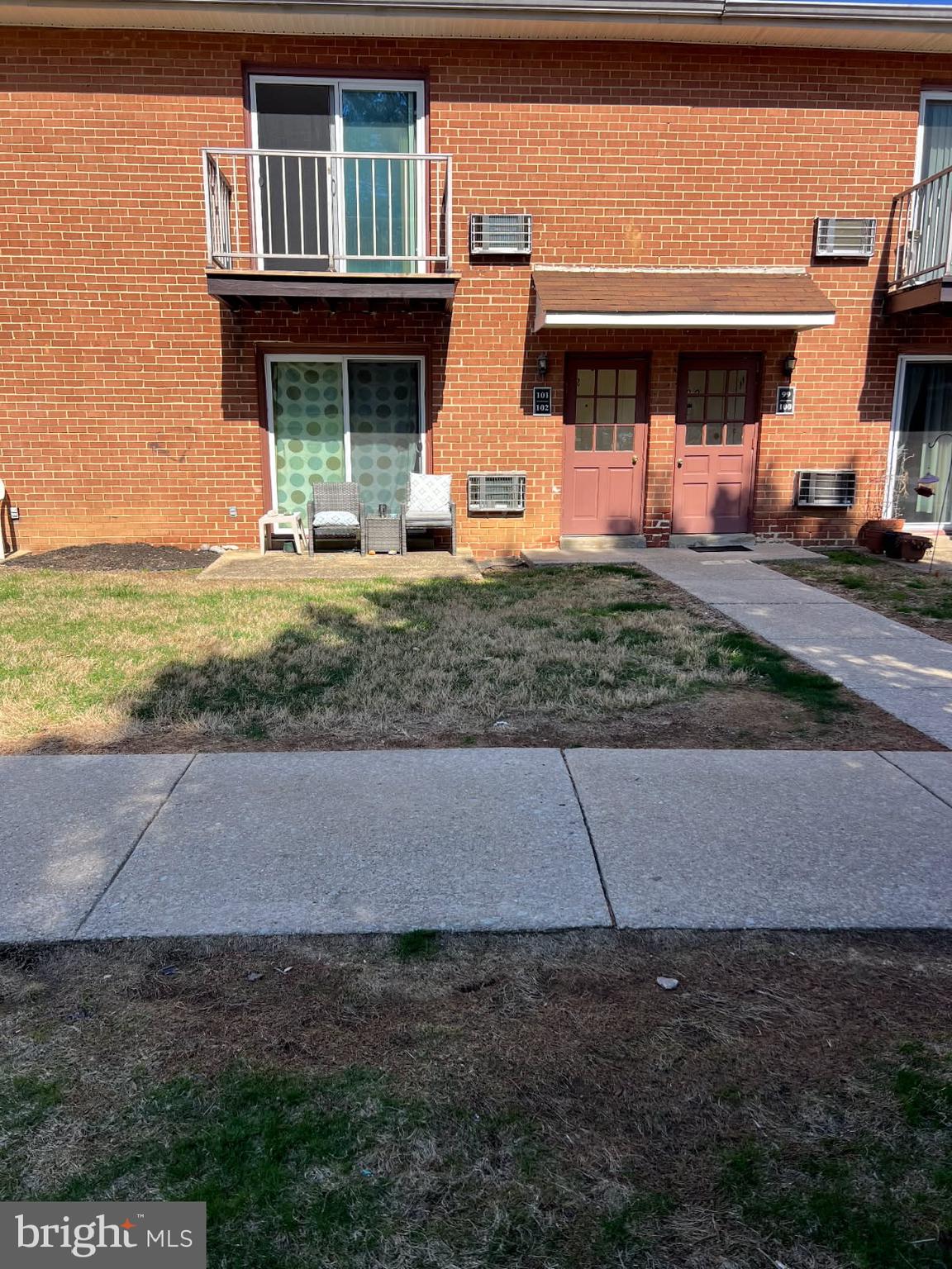 HIDDEN VALLEY - Residential Lease