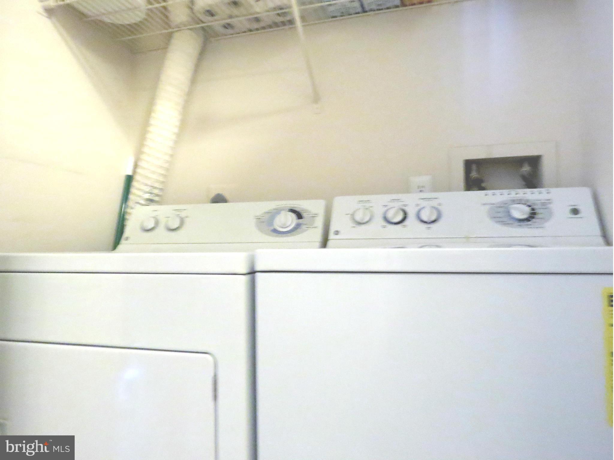 FLOWER HILL - Residential