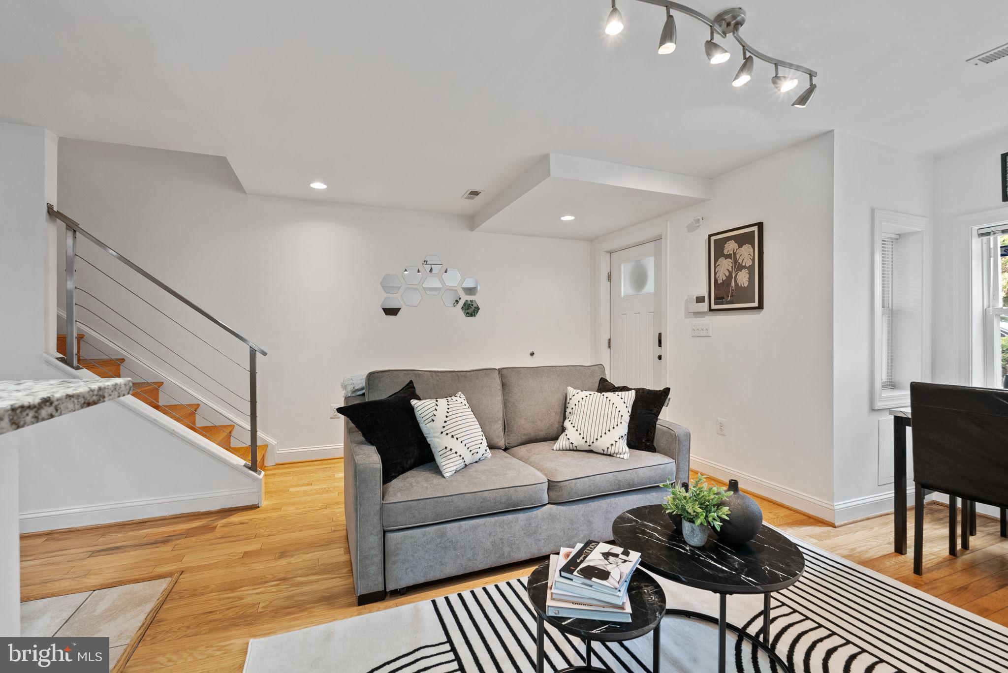 18 N STREET NW 2