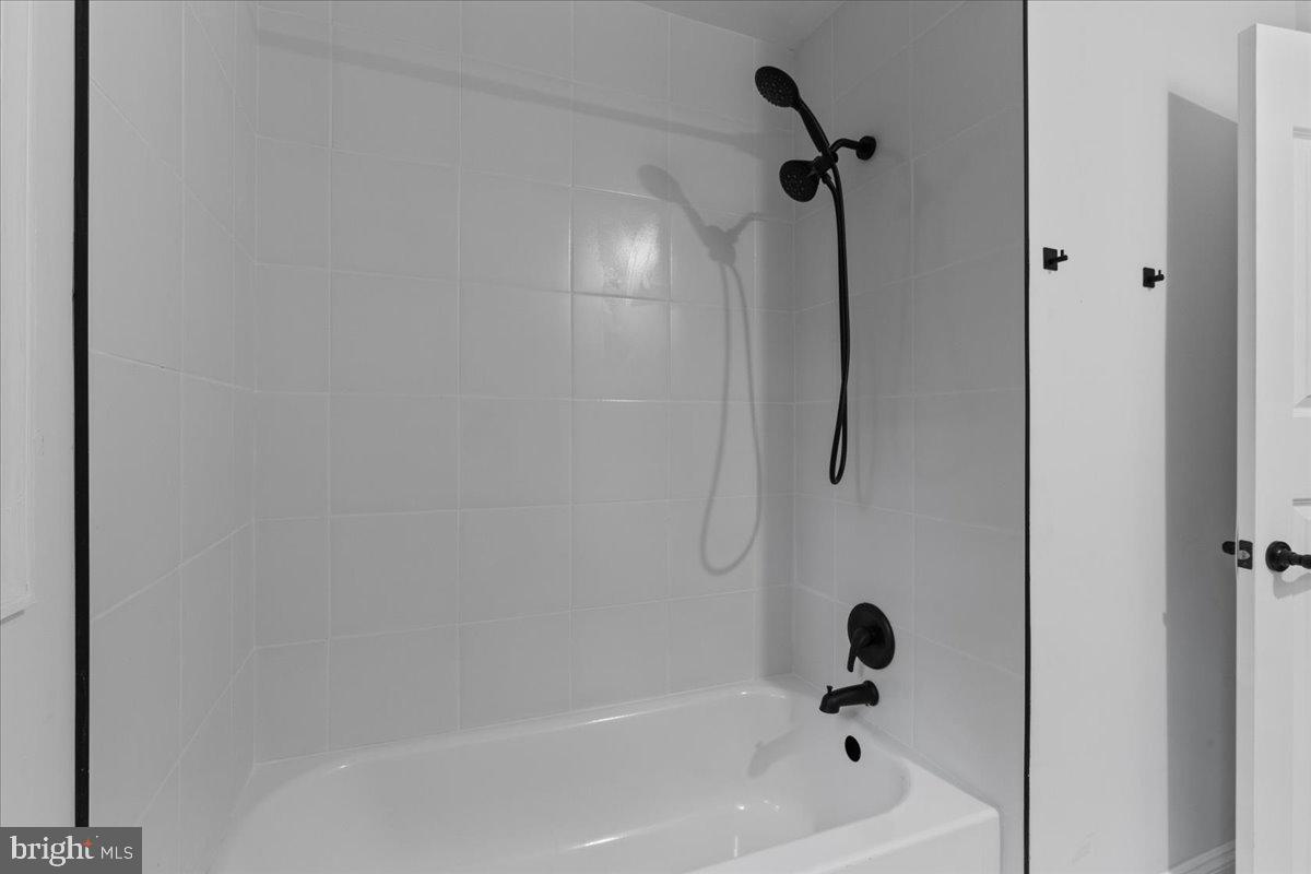 TANTALLON ON THE POTOMAC - Residential