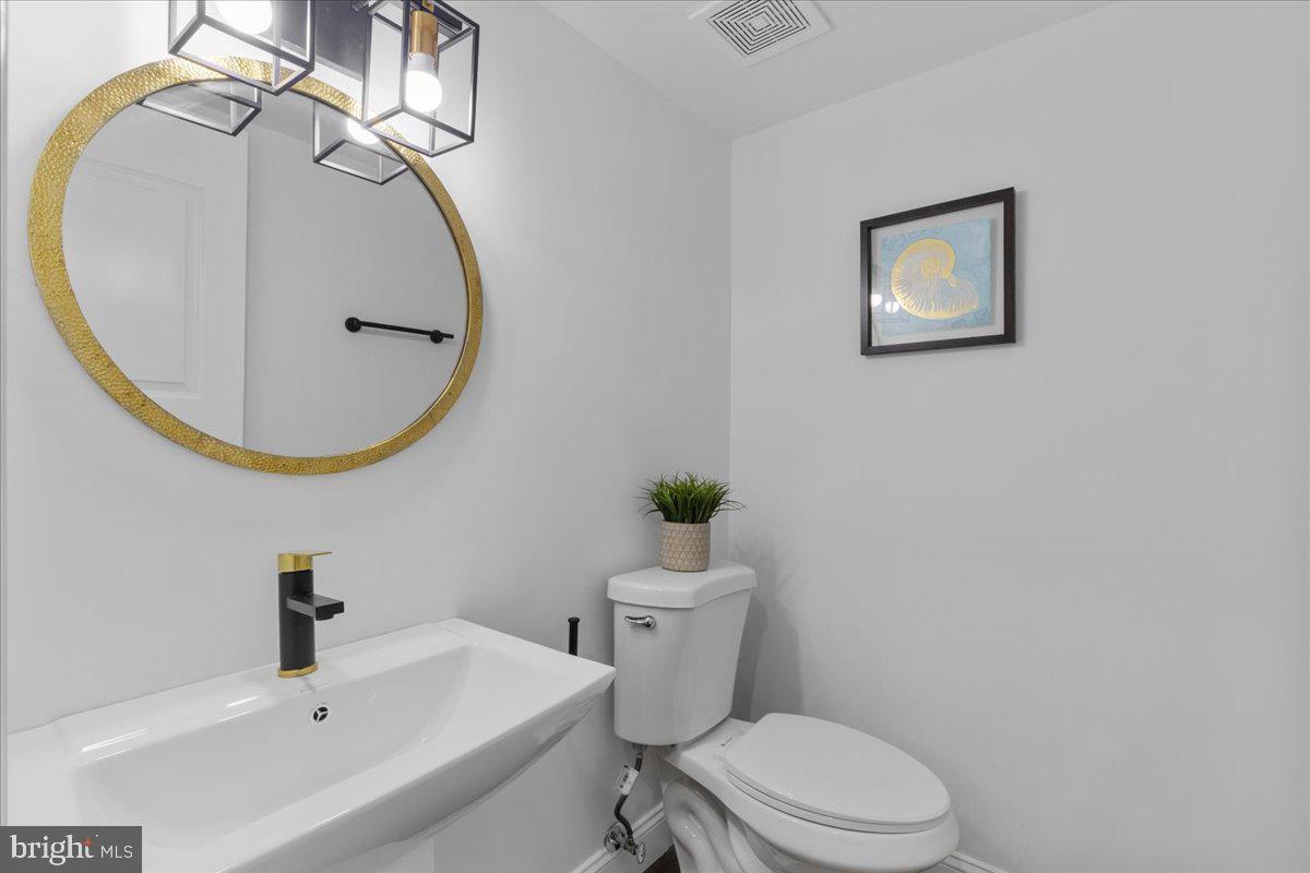 TANTALLON ON THE POTOMAC - Residential