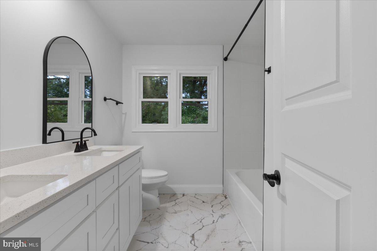 TANTALLON ON THE POTOMAC - Residential