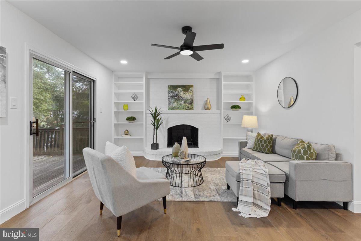 TANTALLON ON THE POTOMAC - Residential