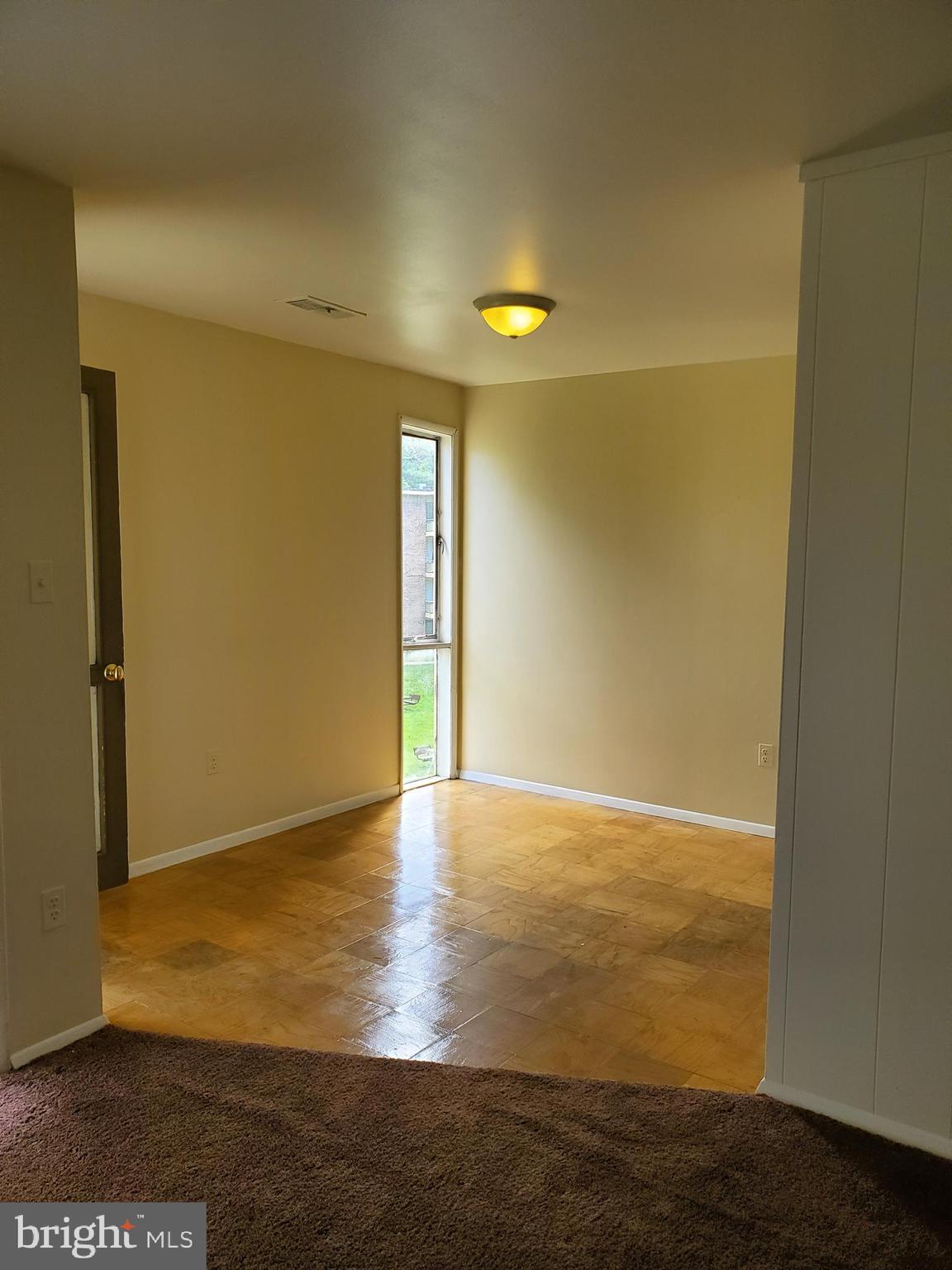 HOLLY HILL CONDOMINIUMS - Residential Lease