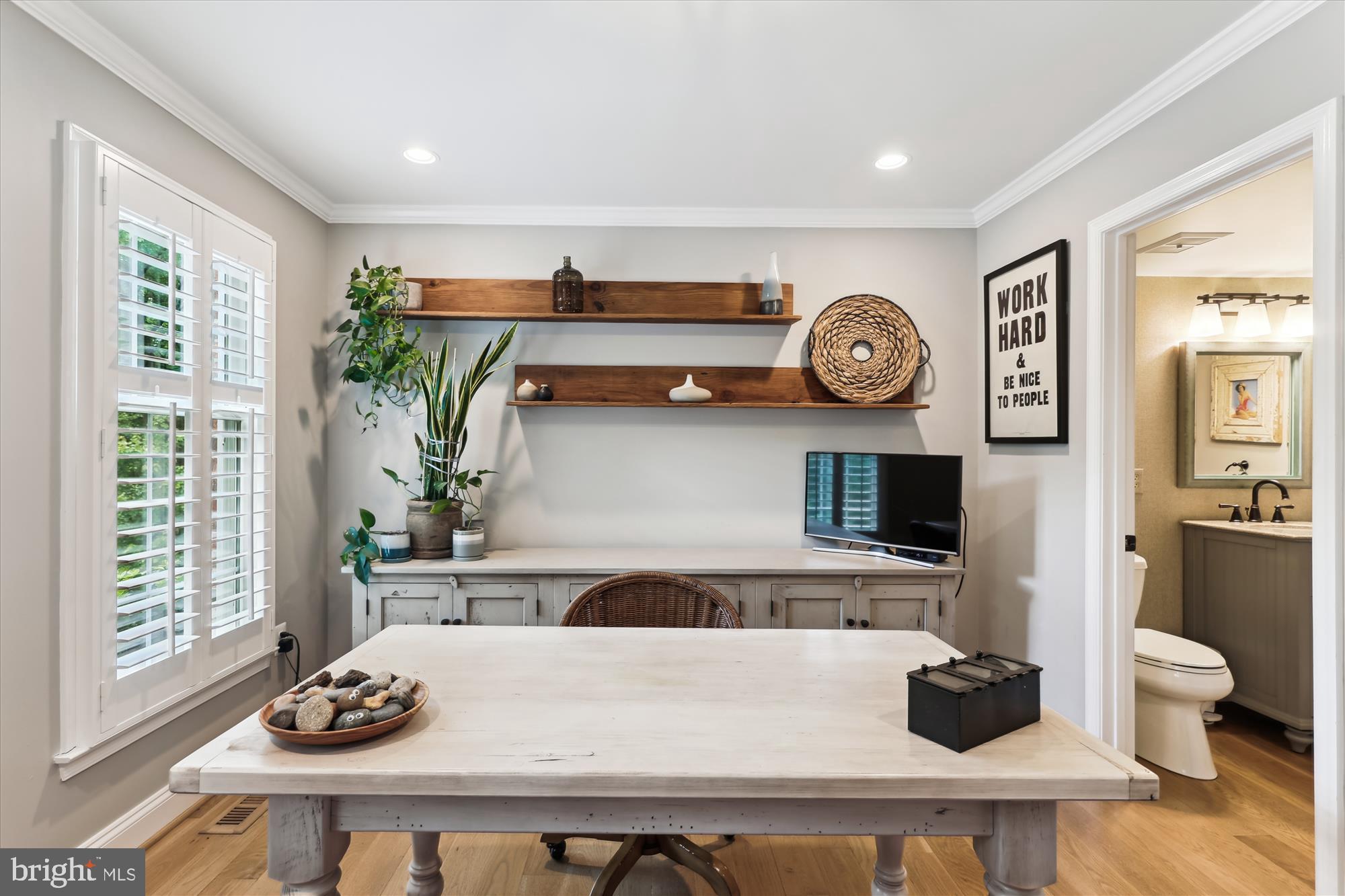 WAPLES MILL ESTATES - Residential