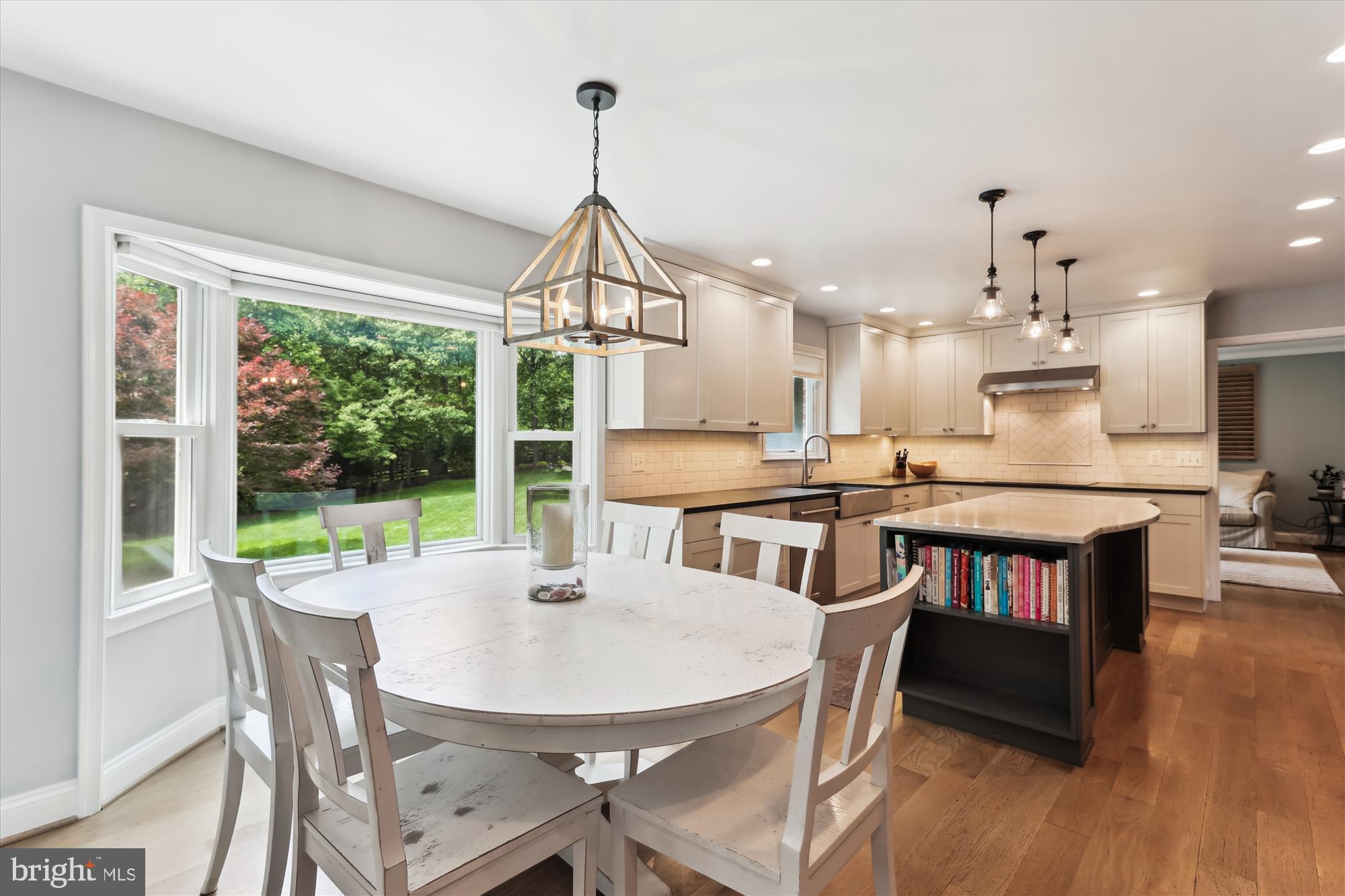 WAPLES MILL ESTATES - Residential