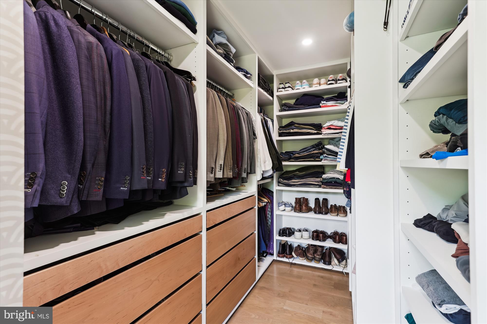 WAPLES MILL ESTATES - Residential