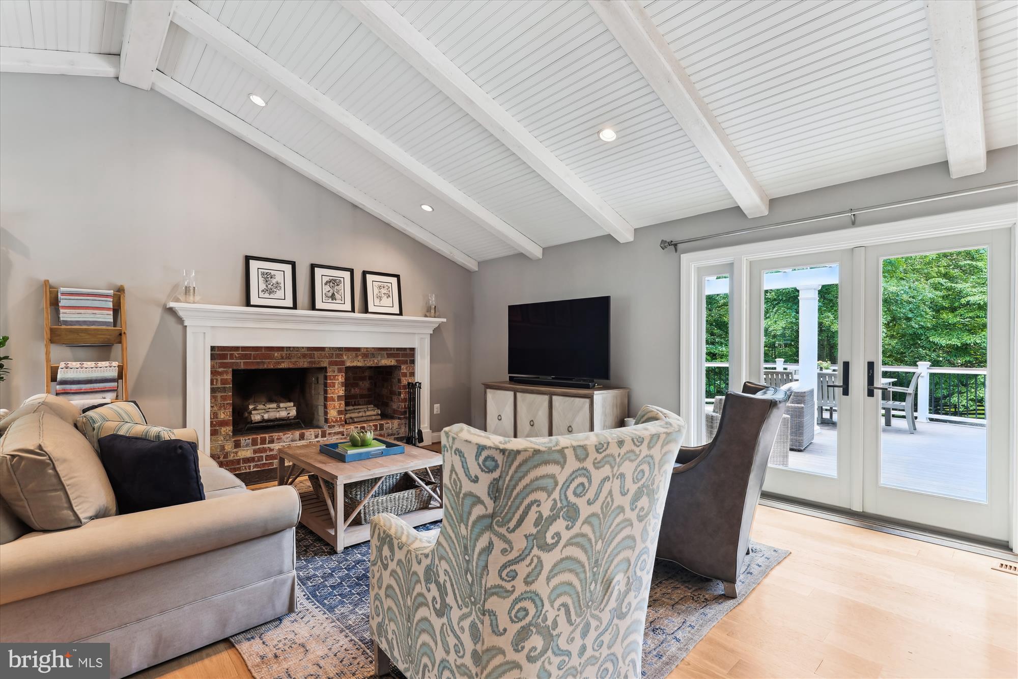 WAPLES MILL ESTATES - Residential