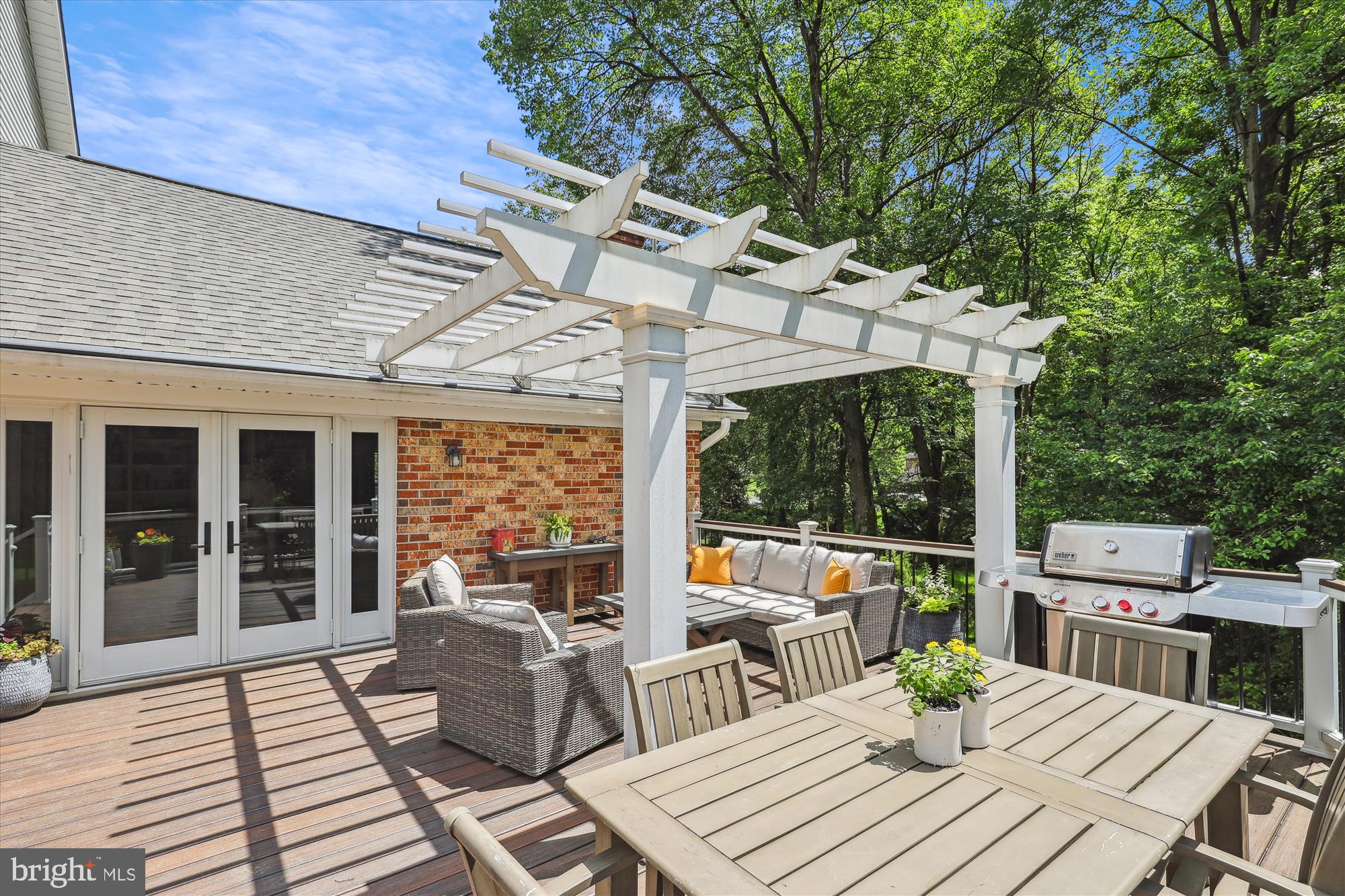 WAPLES MILL ESTATES - Residential