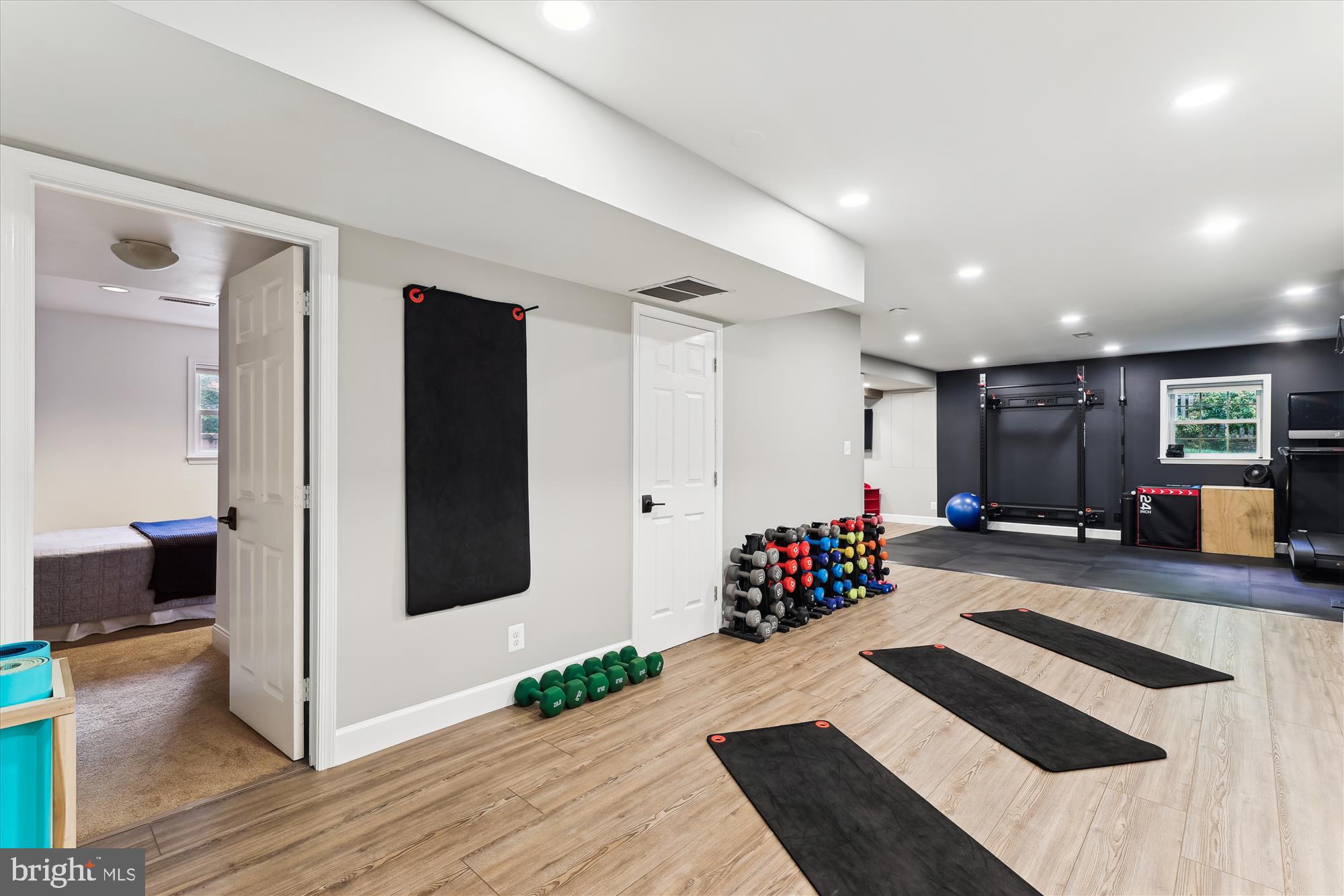 WAPLES MILL ESTATES - Residential