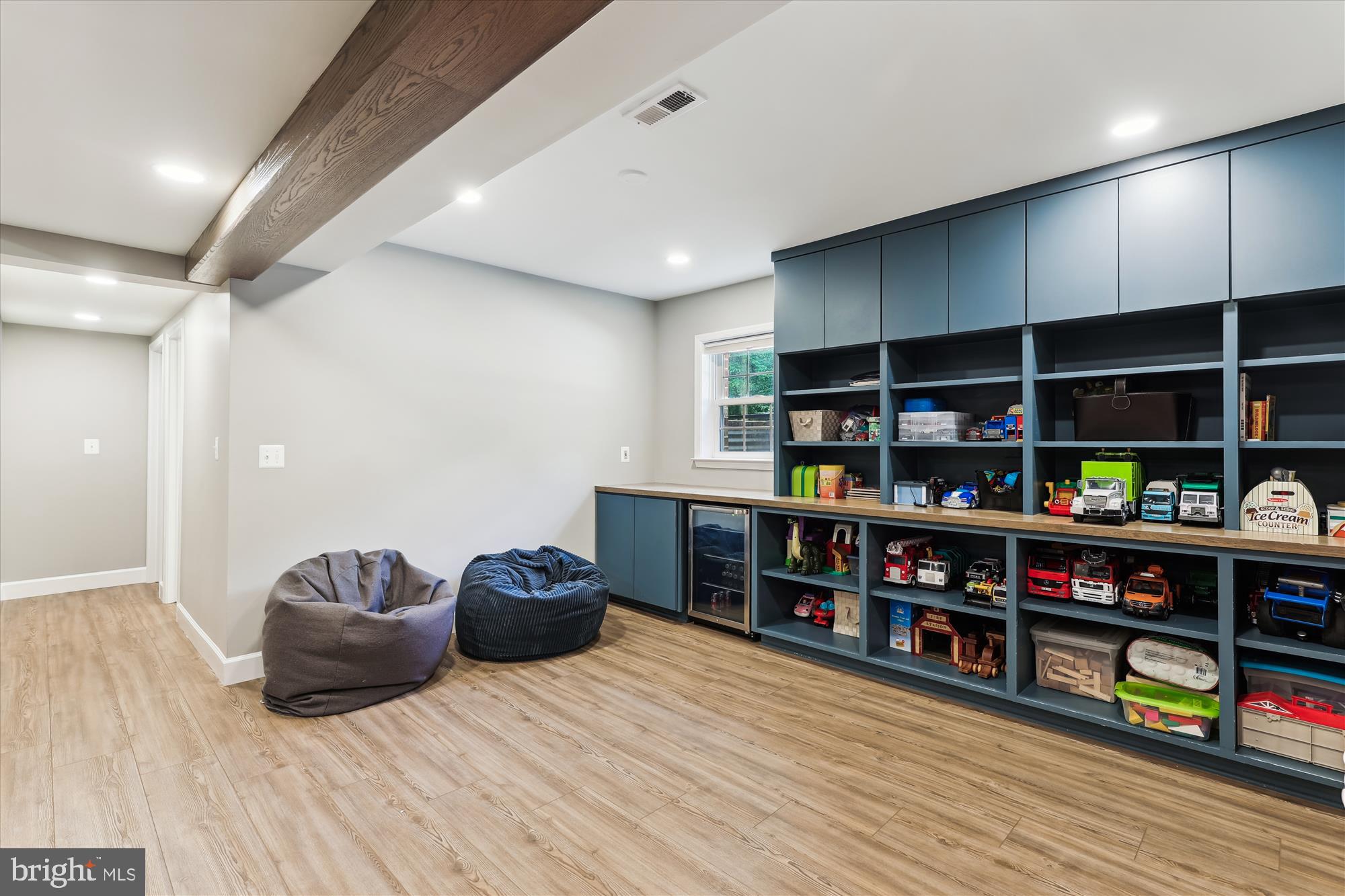 WAPLES MILL ESTATES - Residential