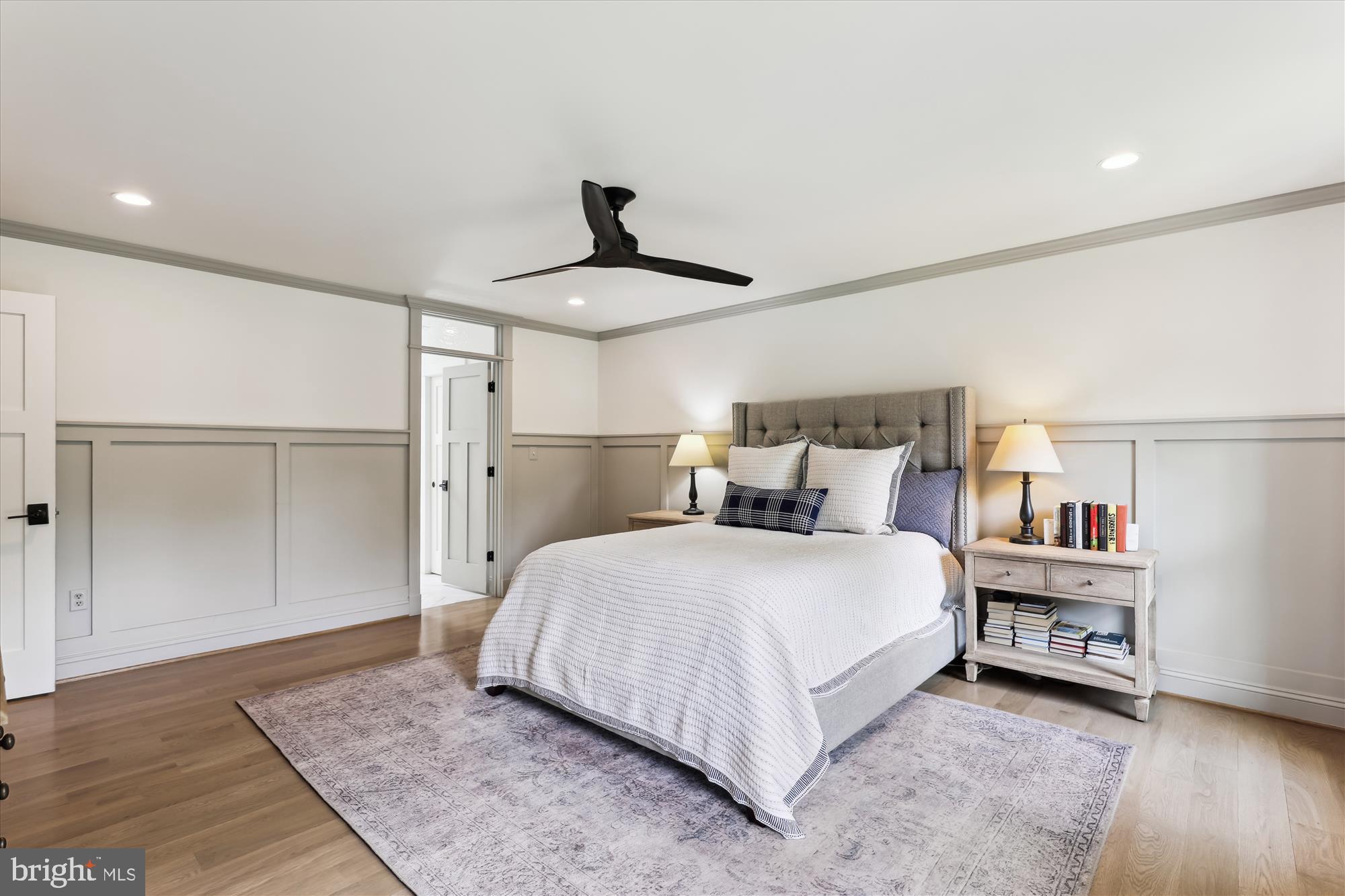 WAPLES MILL ESTATES - Residential