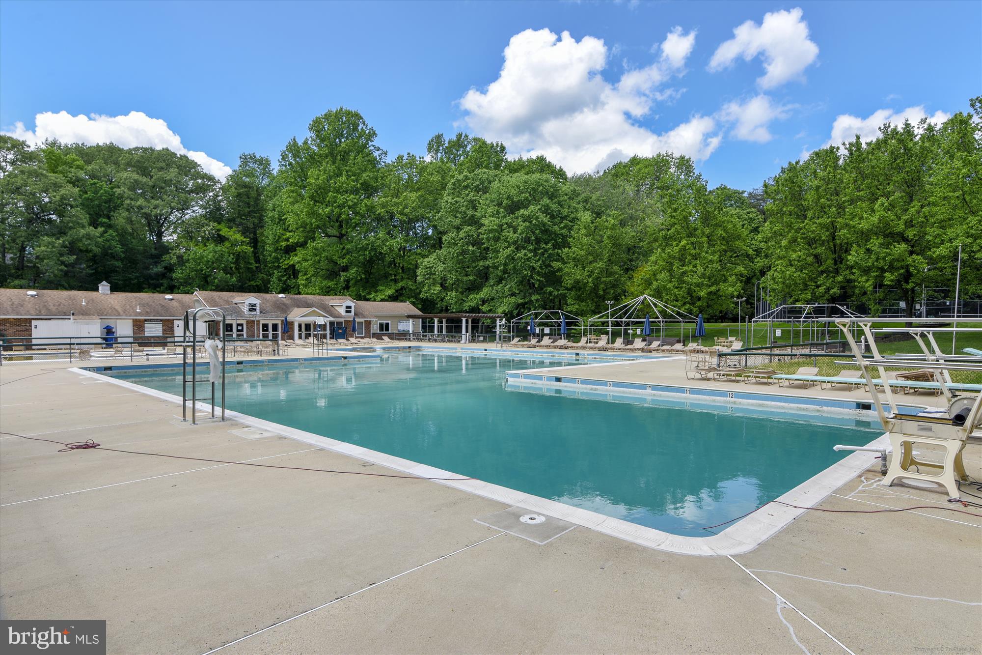 WAPLES MILL ESTATES - Residential