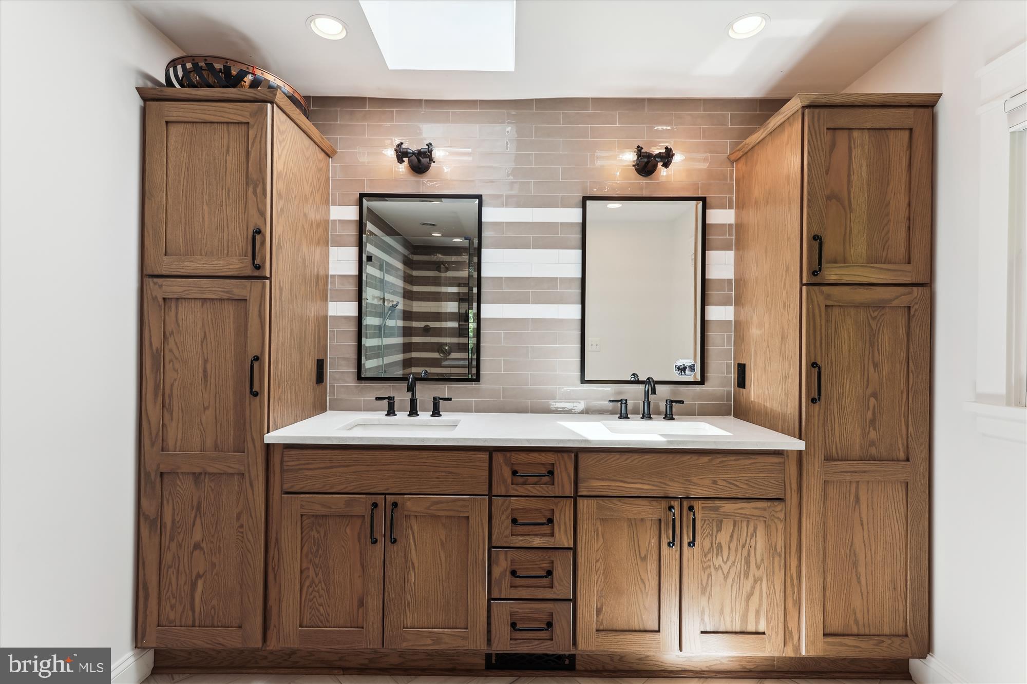 WAPLES MILL ESTATES - Residential