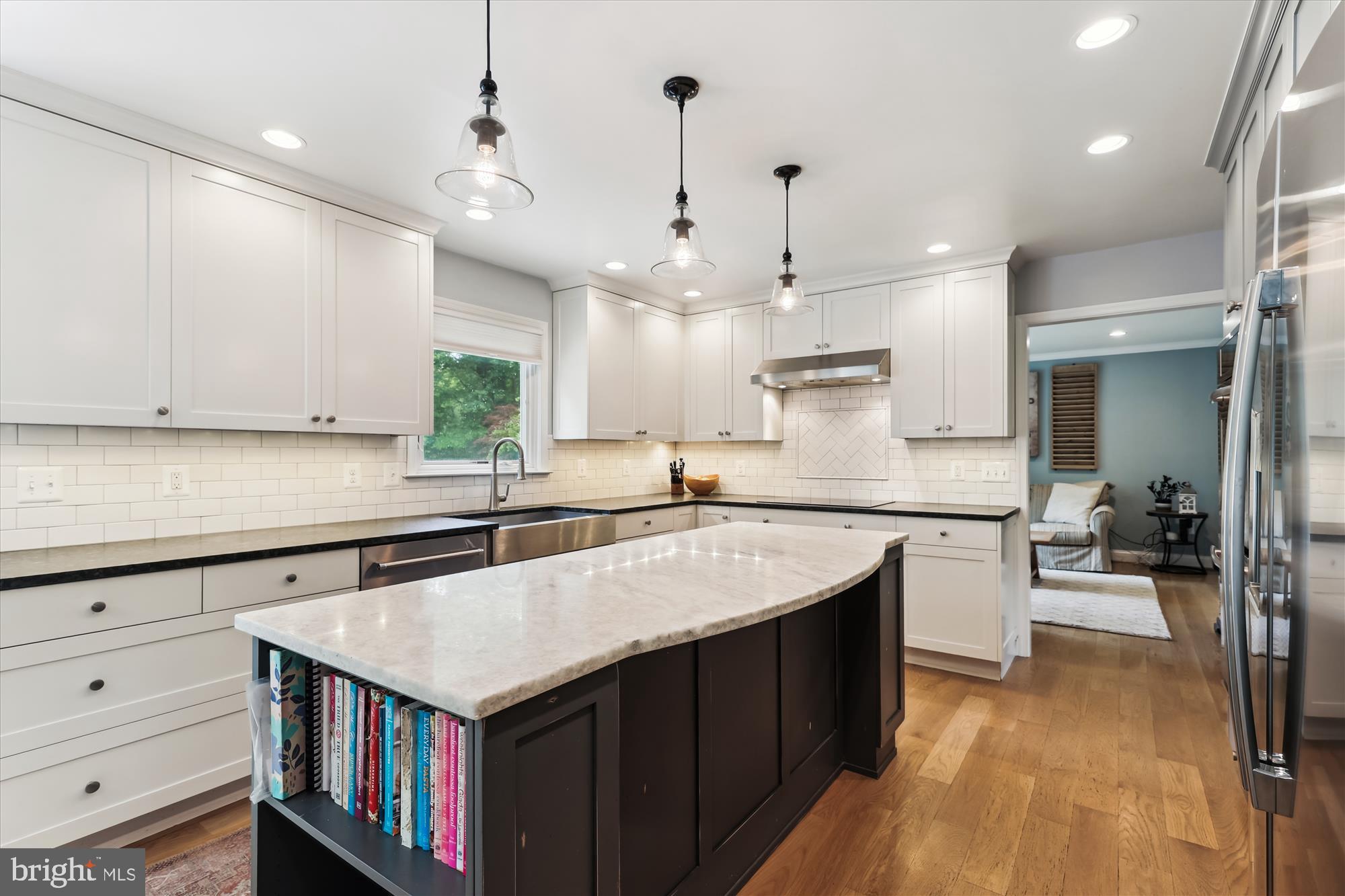 WAPLES MILL ESTATES - Residential