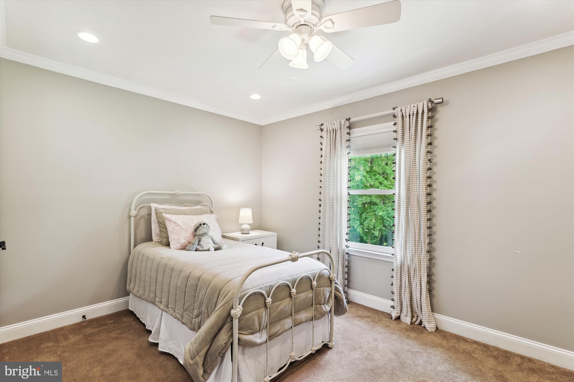 WAPLES MILL ESTATES - Residential