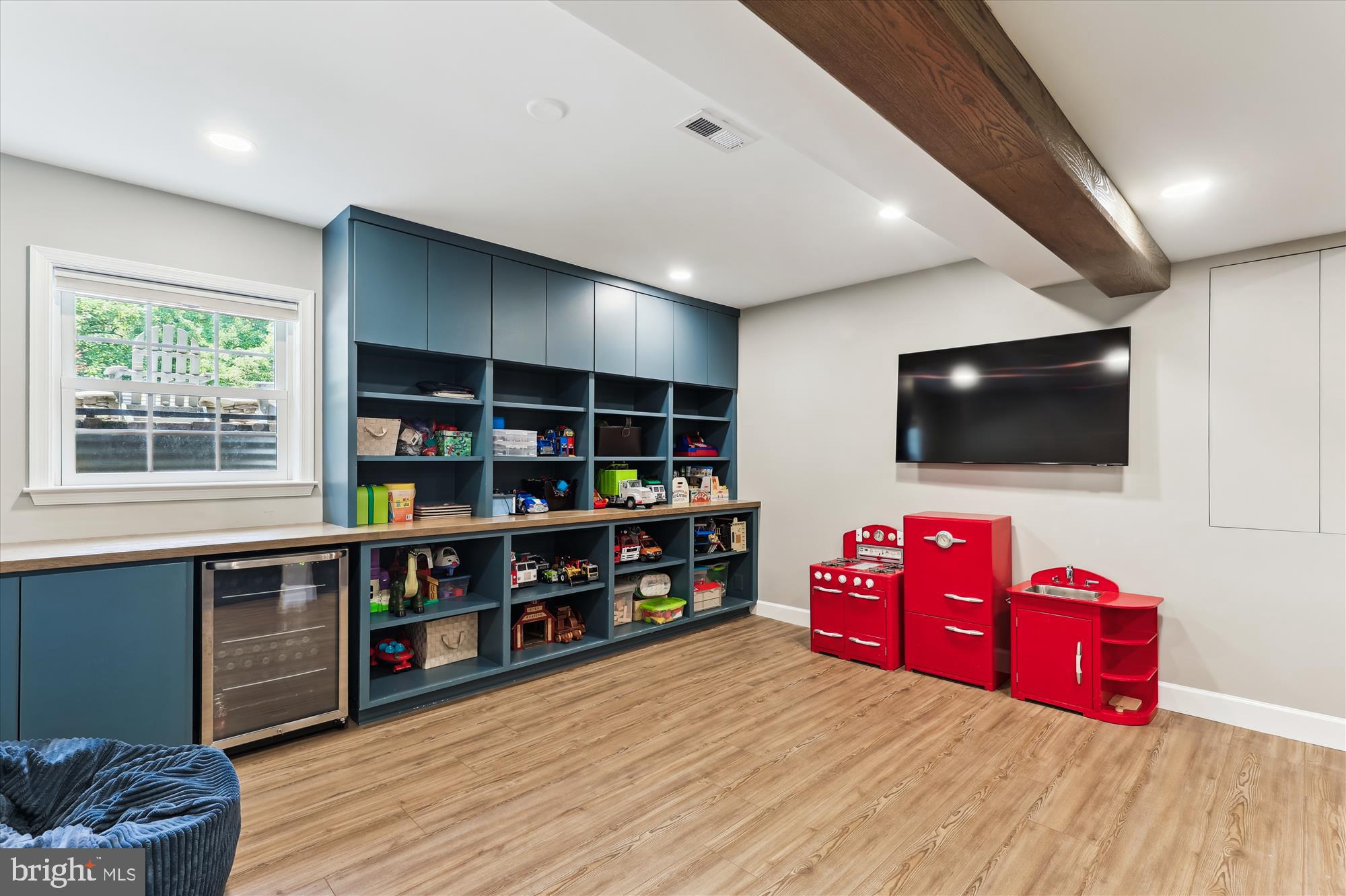 WAPLES MILL ESTATES - Residential