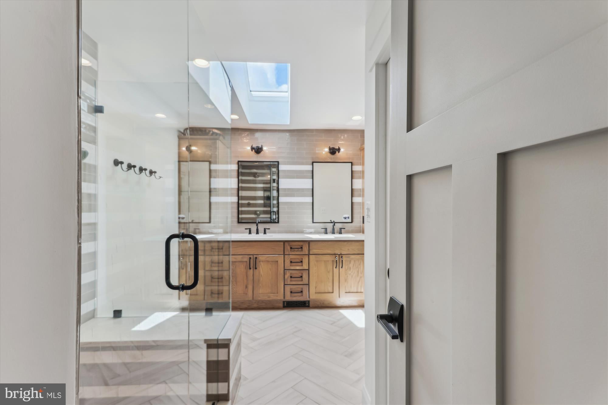 WAPLES MILL ESTATES - Residential