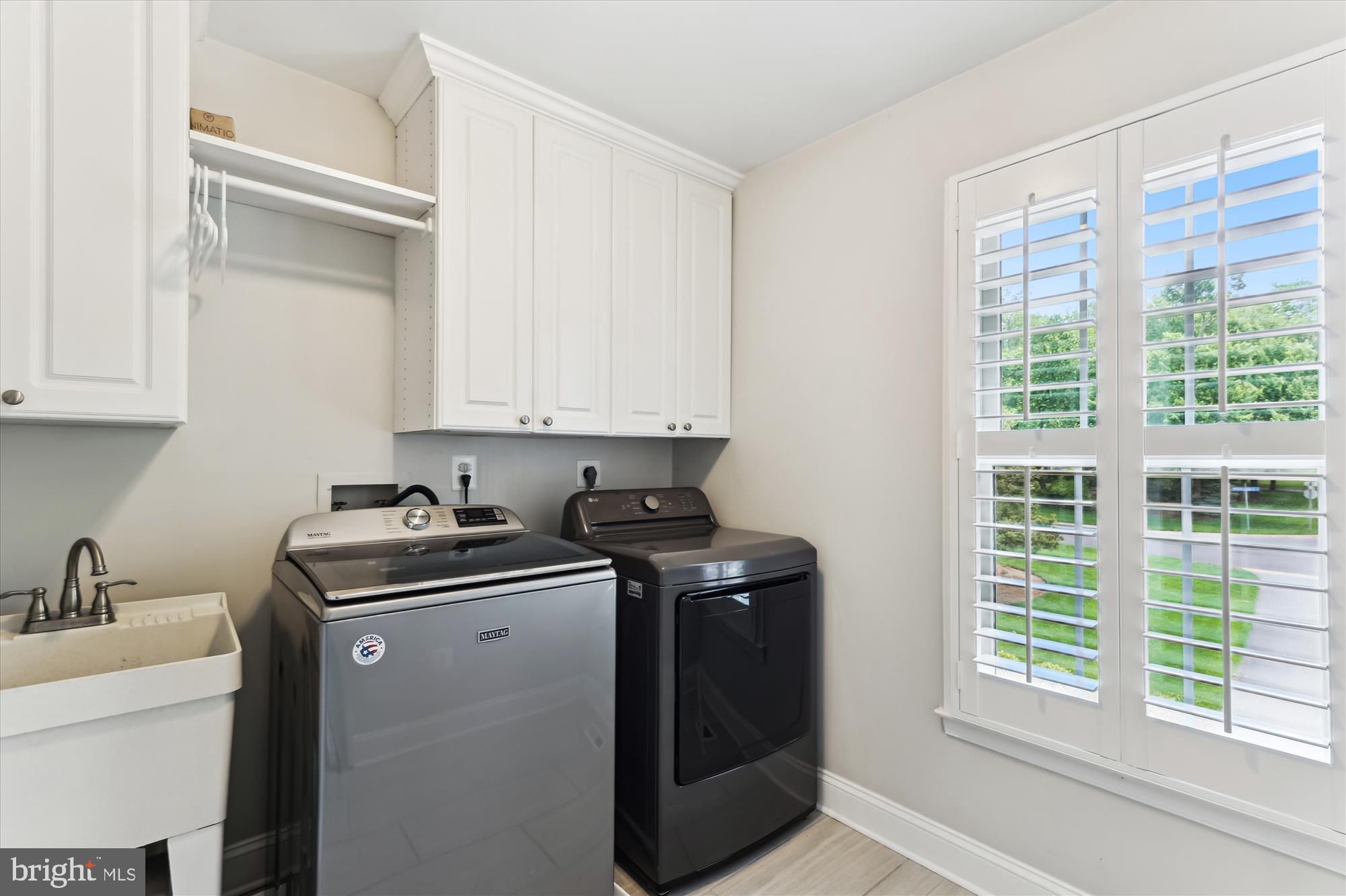 WAPLES MILL ESTATES - Residential